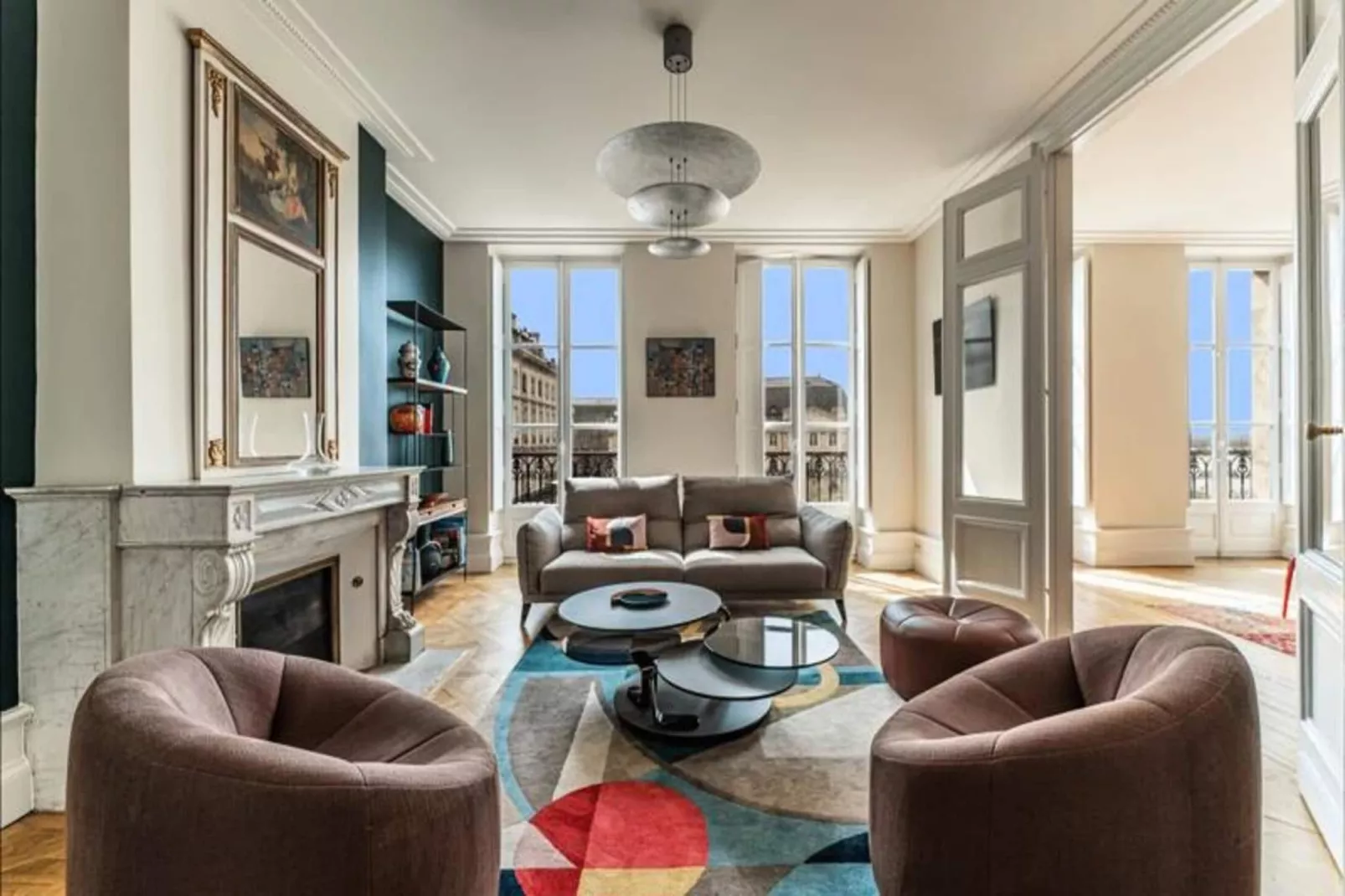 Appartement Prestations Haut Standing Avec Vue Sur La Place De La Bourse