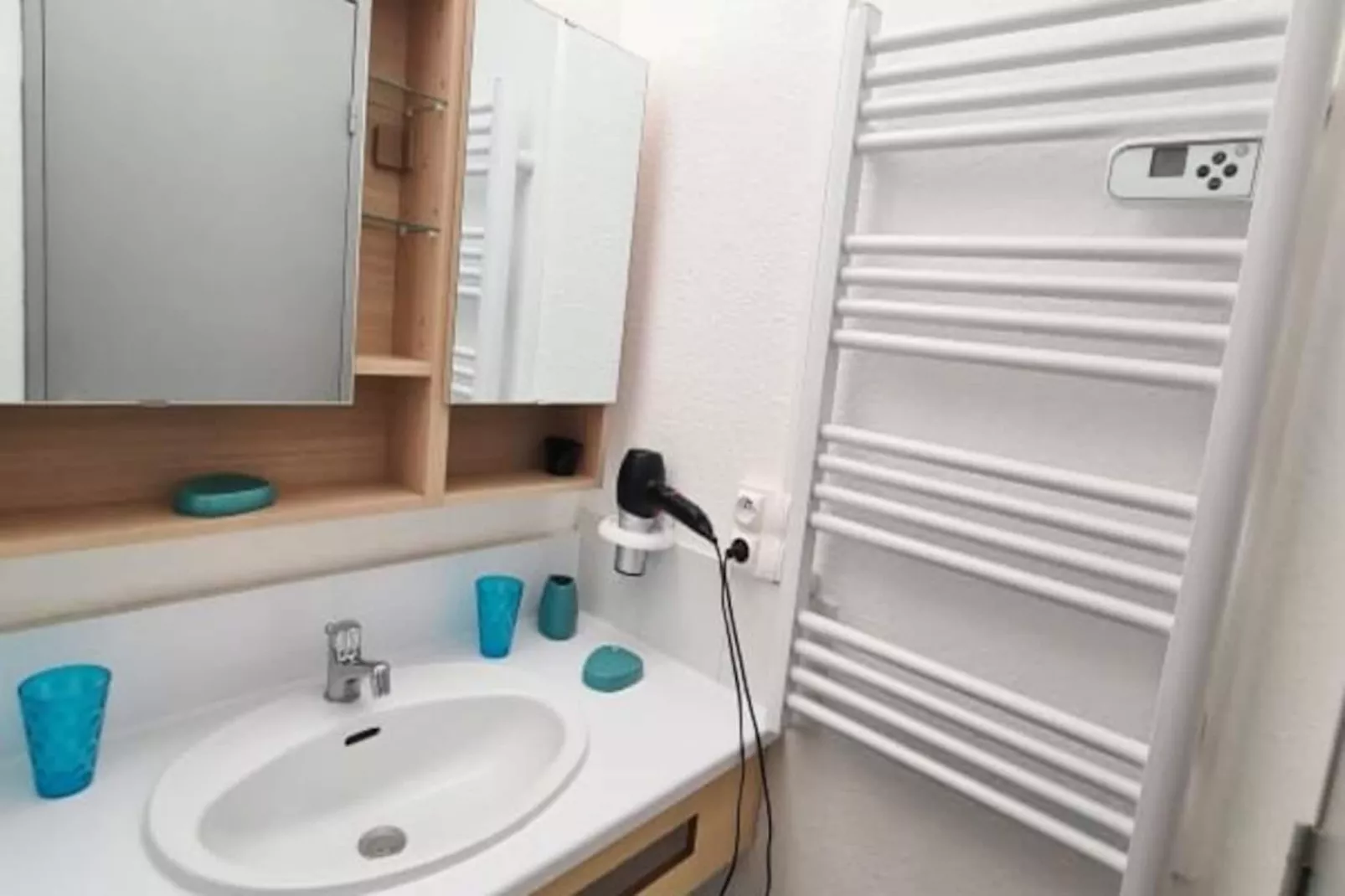 Proche Du Port Et De La Plage !