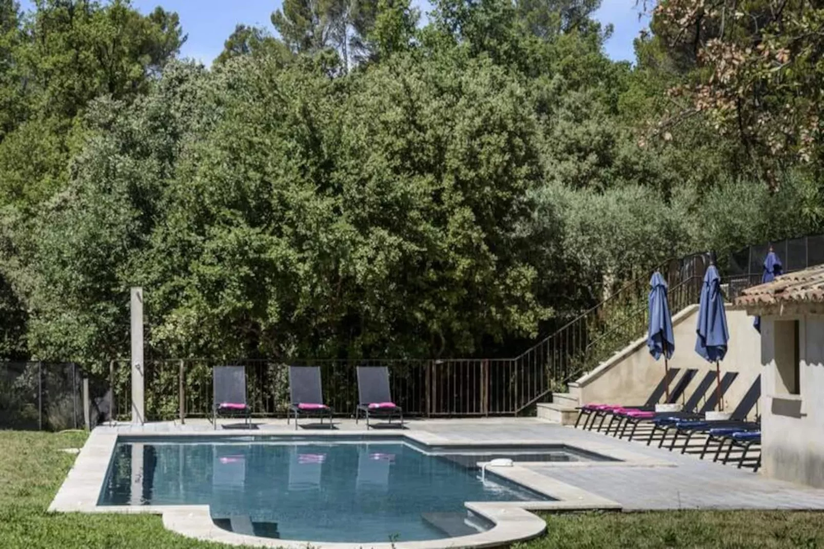 Les Gardis, Votre Refuge Id&eacute;al En Provence.