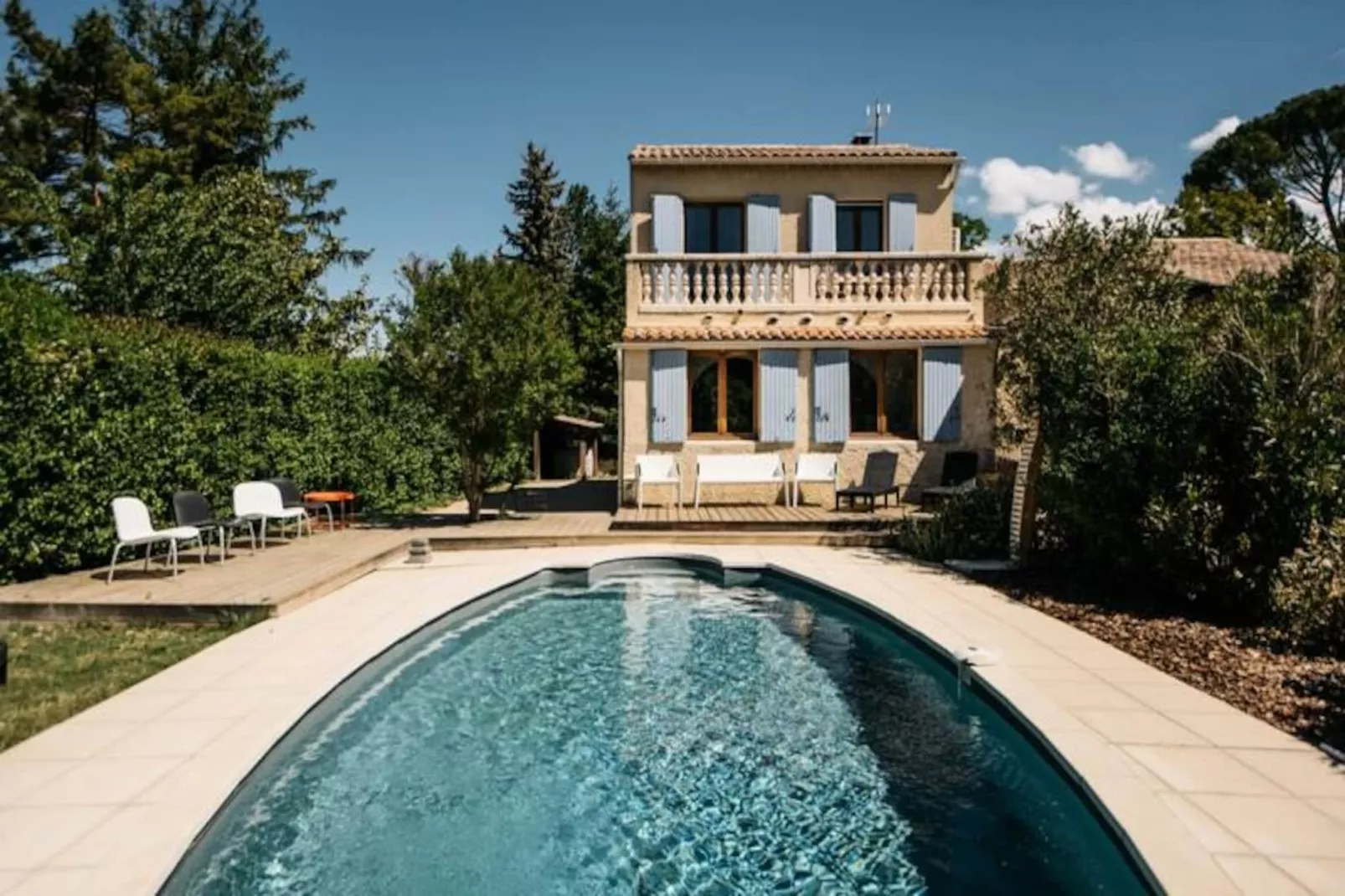 Villa Avec Piscine Proche De La Rivi&egrave;re !