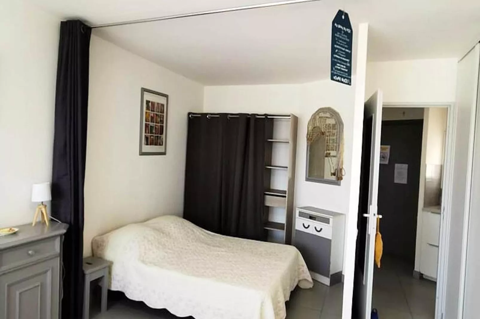 Résidence "le Château Leenhardt"-Slaapkamer