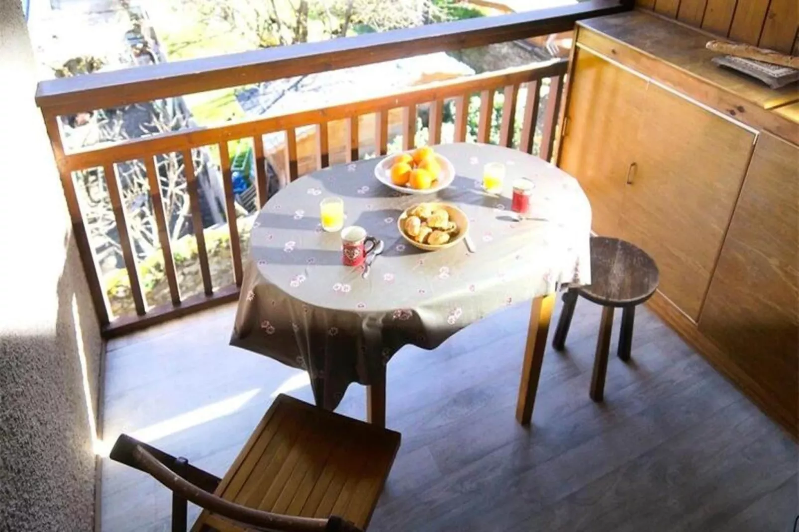 Résidence Sentein-Buitenkant zomer