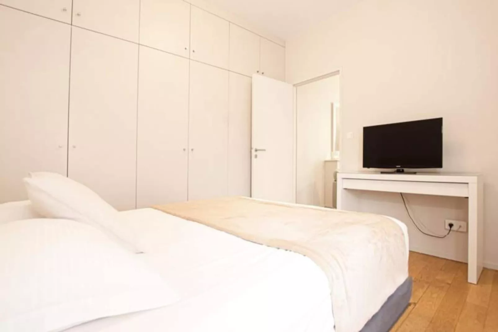 Superbe T2 Aux Prestations De Qualit&eacute; Au Jardin Public Pour 4 Personnes-Slaapkamer