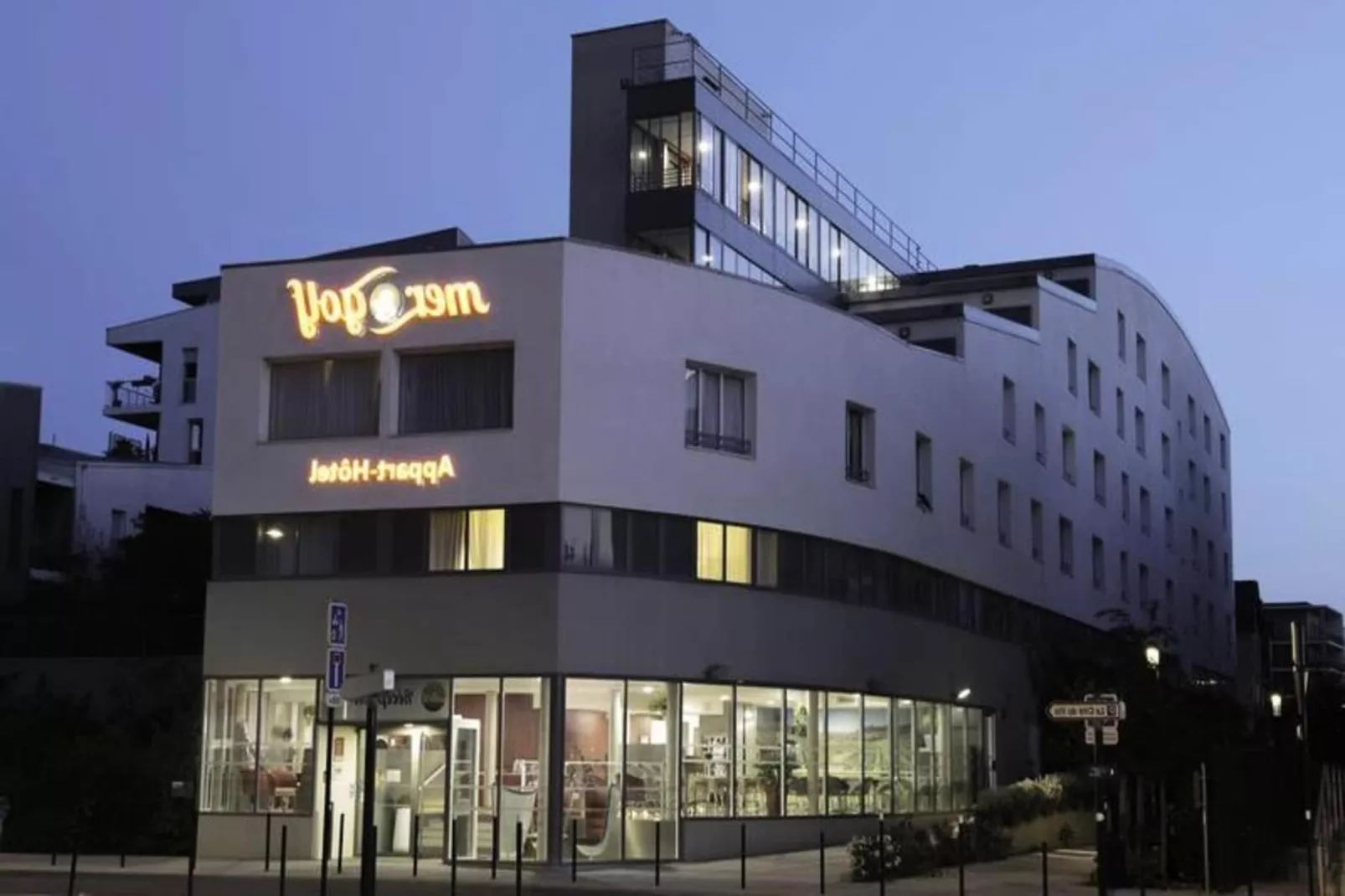 Appart'Hôtel Mer & Golf Bordeaux Bassins à Flot***-Eetkamer