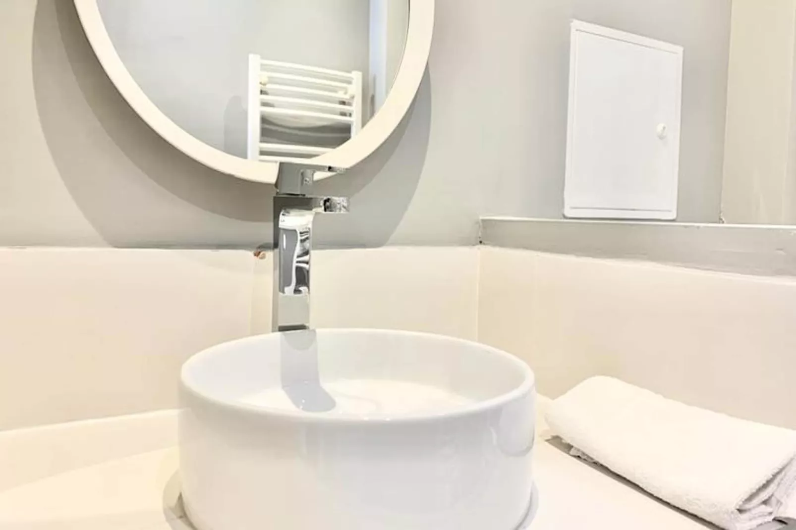 | Petit Paris 💋 | Studio Calme Tout &eacute;quip&eacute;-Badkamer