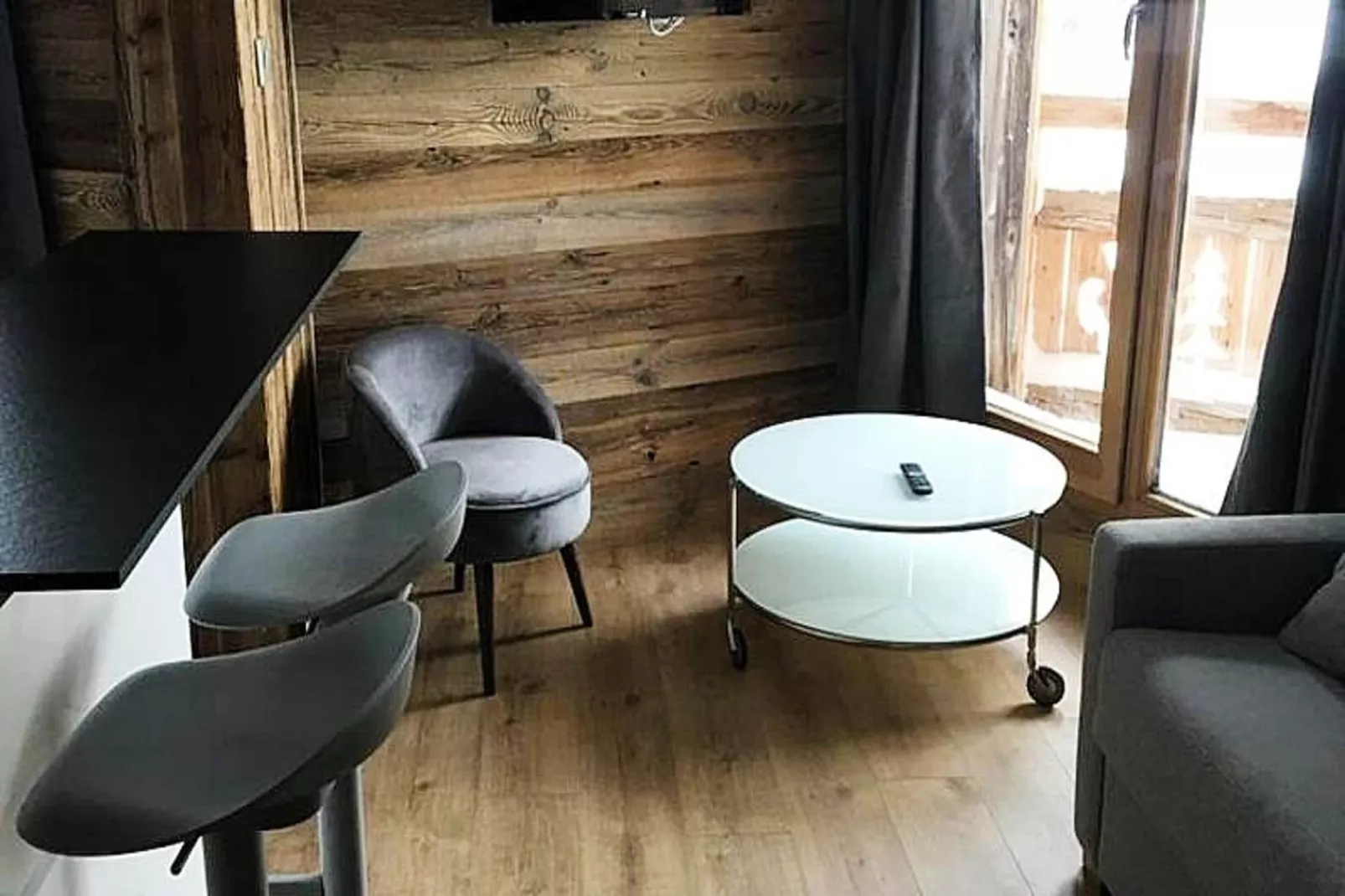 Résidence Taburle-Eetkamer