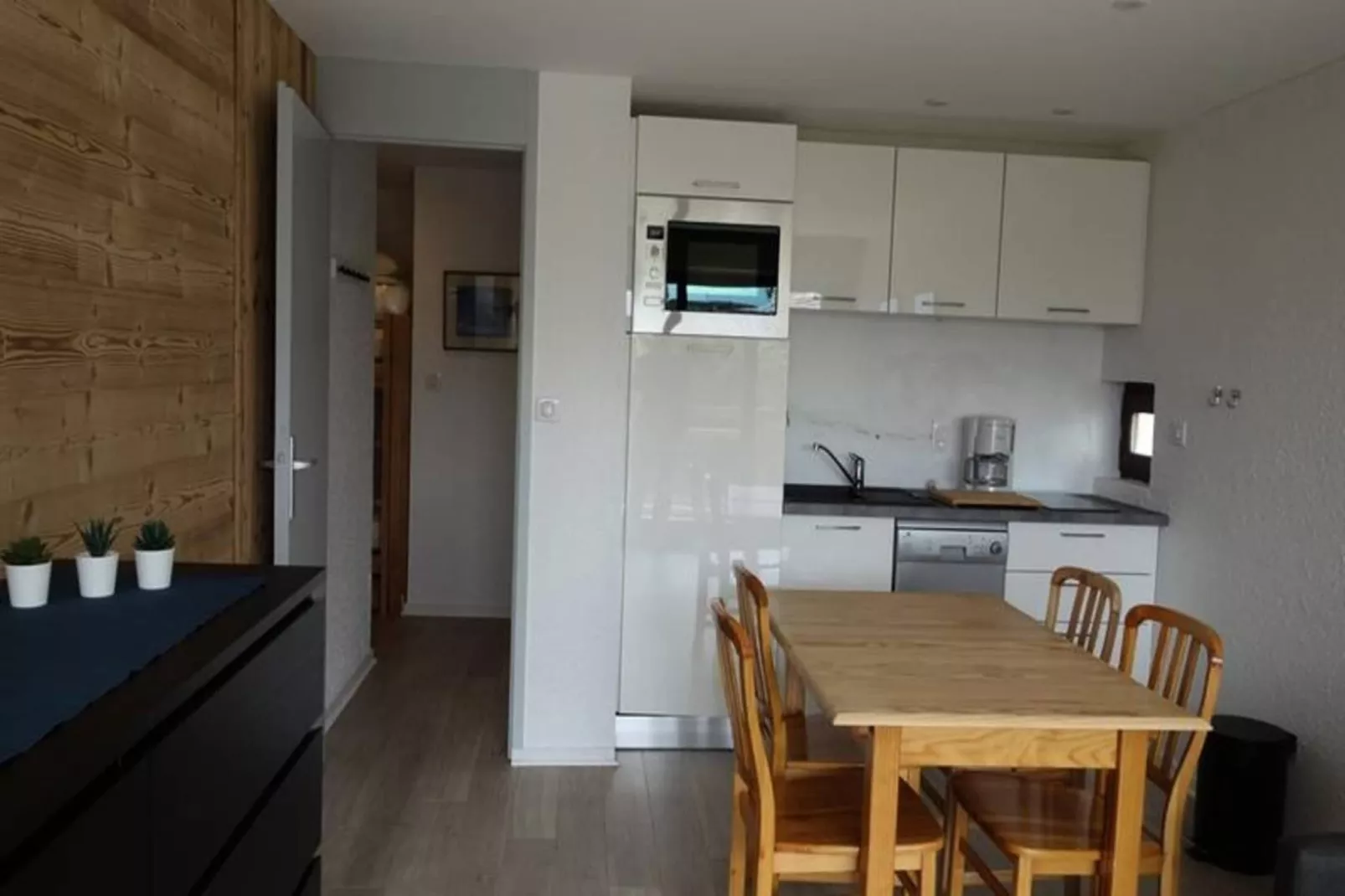 Résidence Rousses-Buitenkant zomer