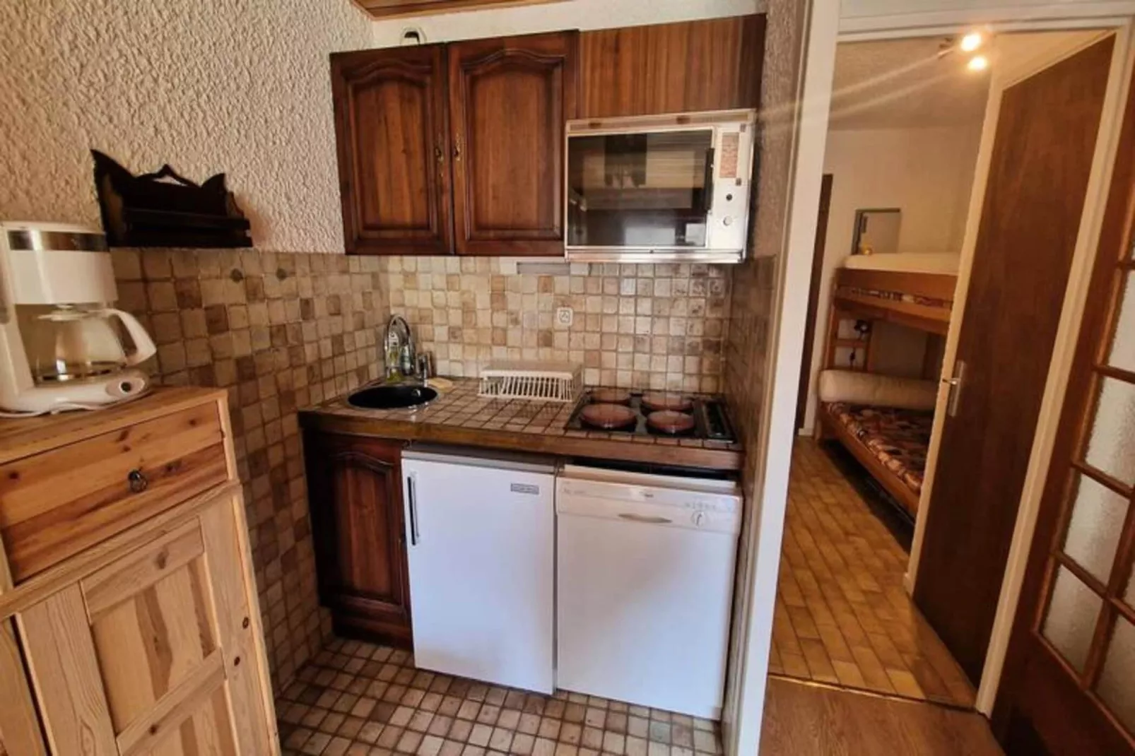 Résidence Brimbelles-Keuken