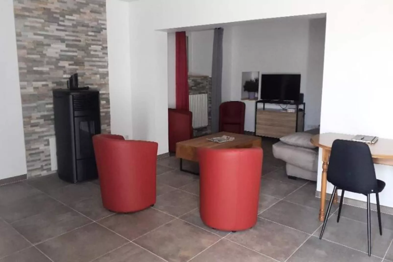 Gîte de France La maison de pierrou 11/14 personnes 3 épis-Image-tags.