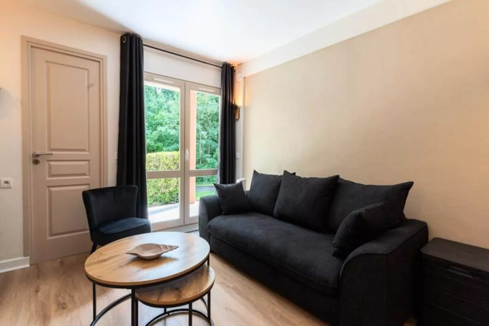 Résidence Tr&egrave;s Bel Appartement R&eacute;nov&eacute; Avec Piscine, Tennis Et Parking Priv&eacute; 09-Image-tags.