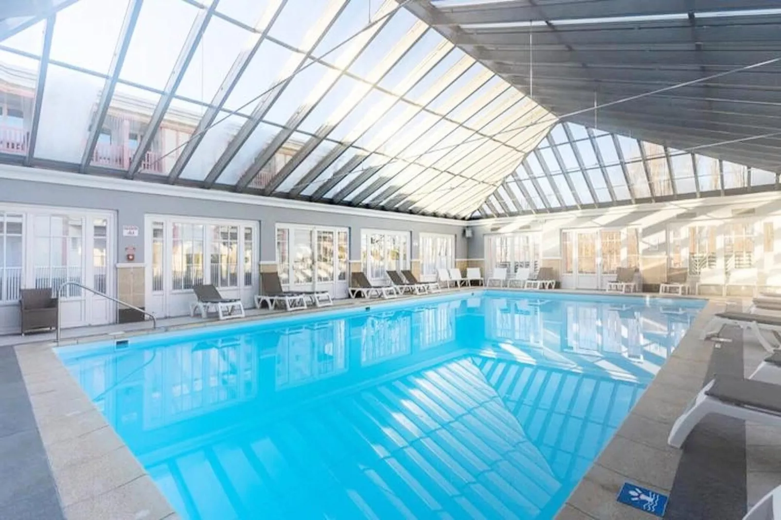 Résidence Sublime T2  Pour 4 Personnes, R&eacute;nov&eacute; Avec Piscine Tennis Parking Wifi-Zwembad