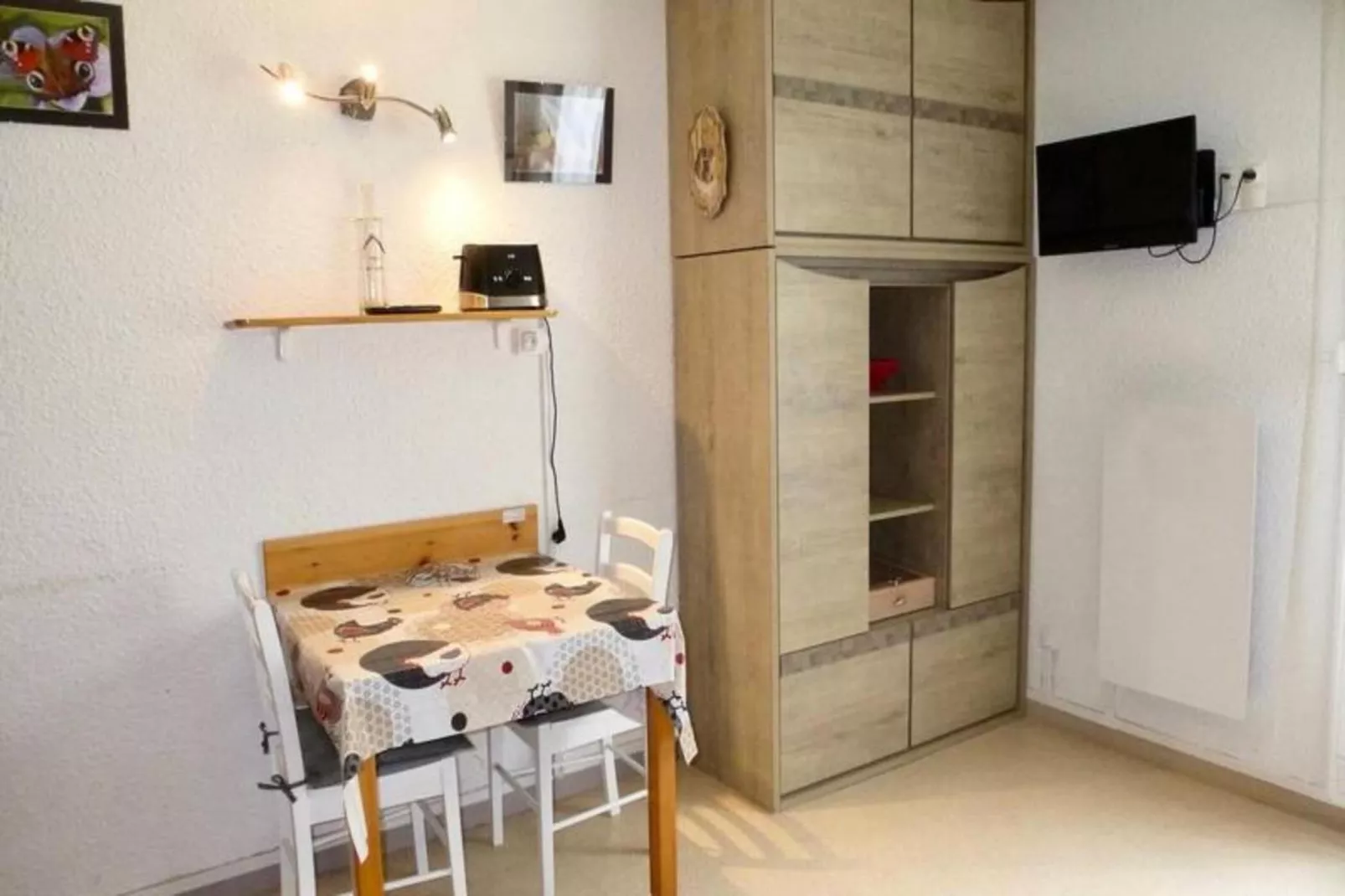 Résidence Neouvielle-Eetkamer