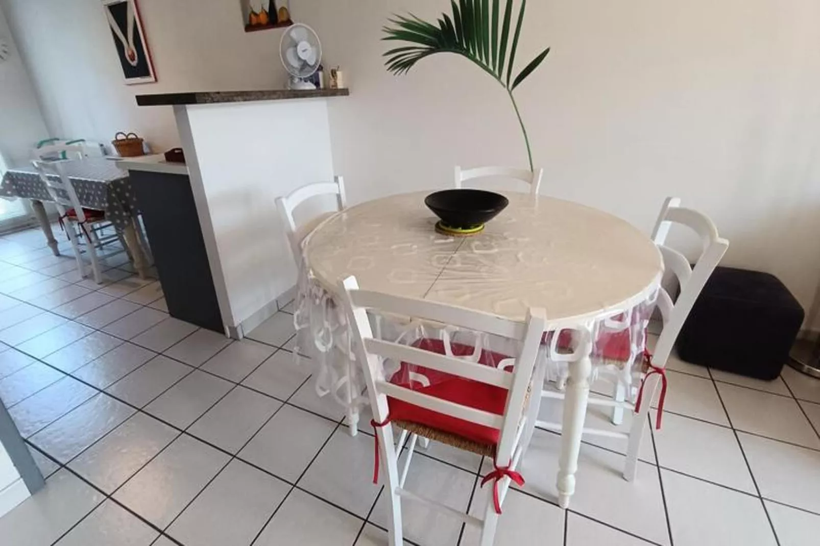 Résidence La Cerisaie-Eetkamer