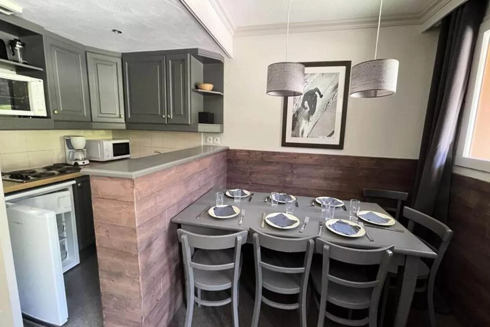 Résidence Valeriane-Eetkamer