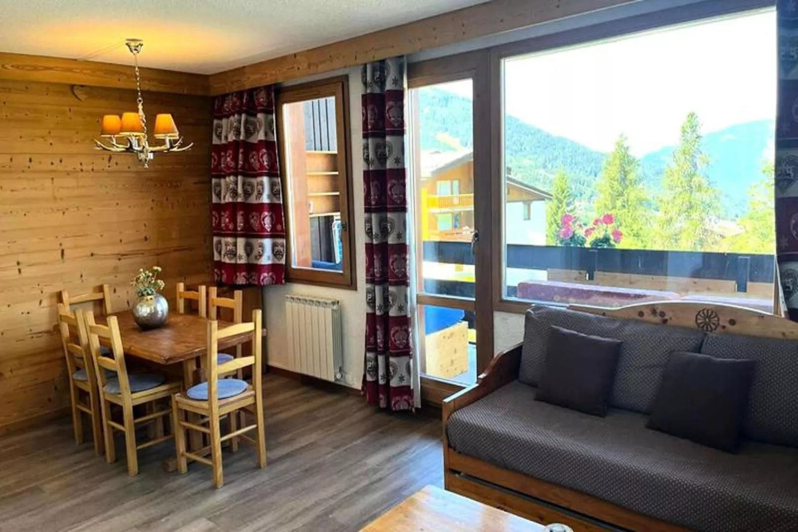 Résidence Souche-Eetkamer