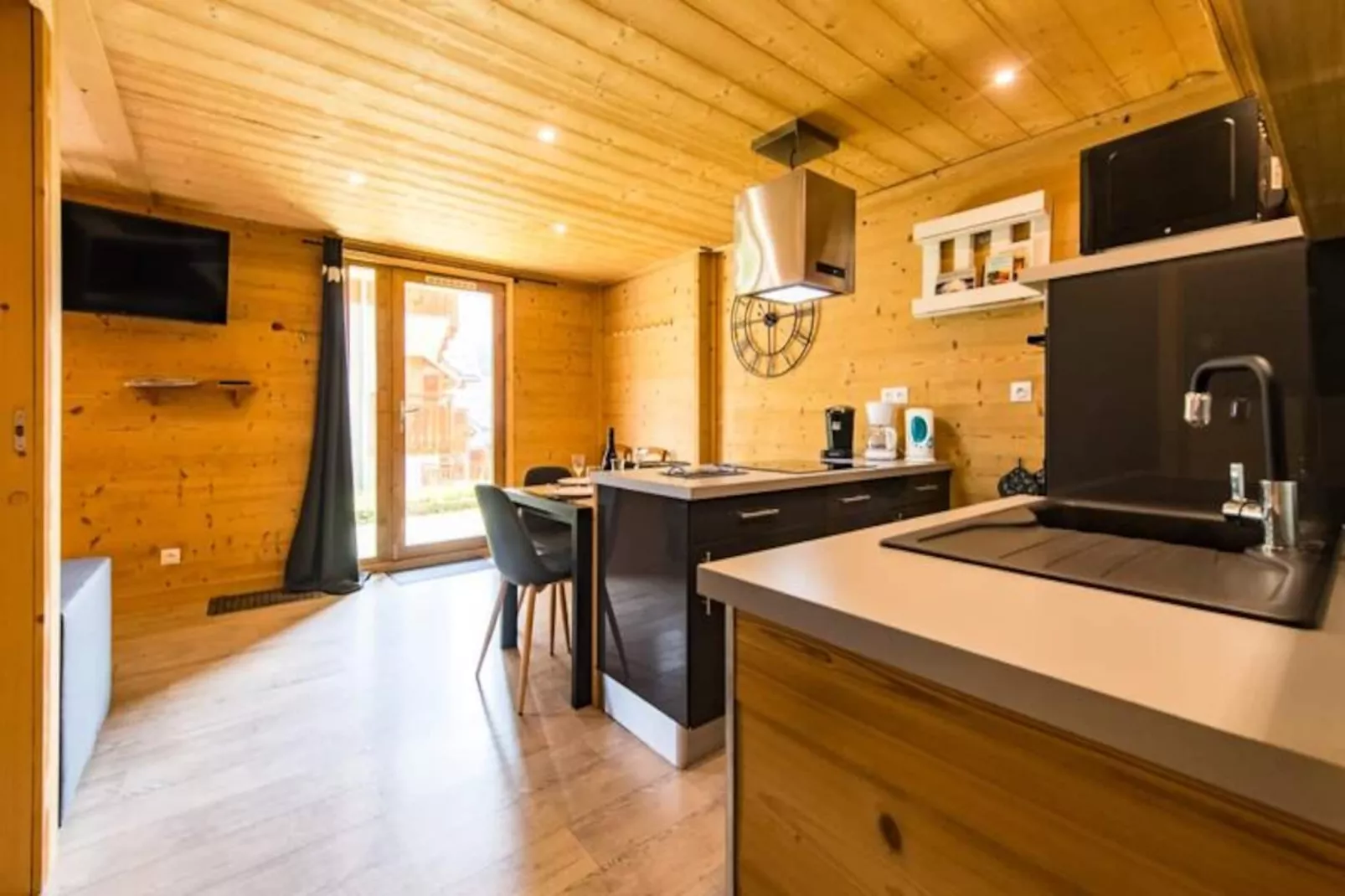 Résidence Appartement 4 &agrave; 6 Pers. &agrave; Albiez-montrond, 5 Min. &agrave; Pied Pistes De Ski