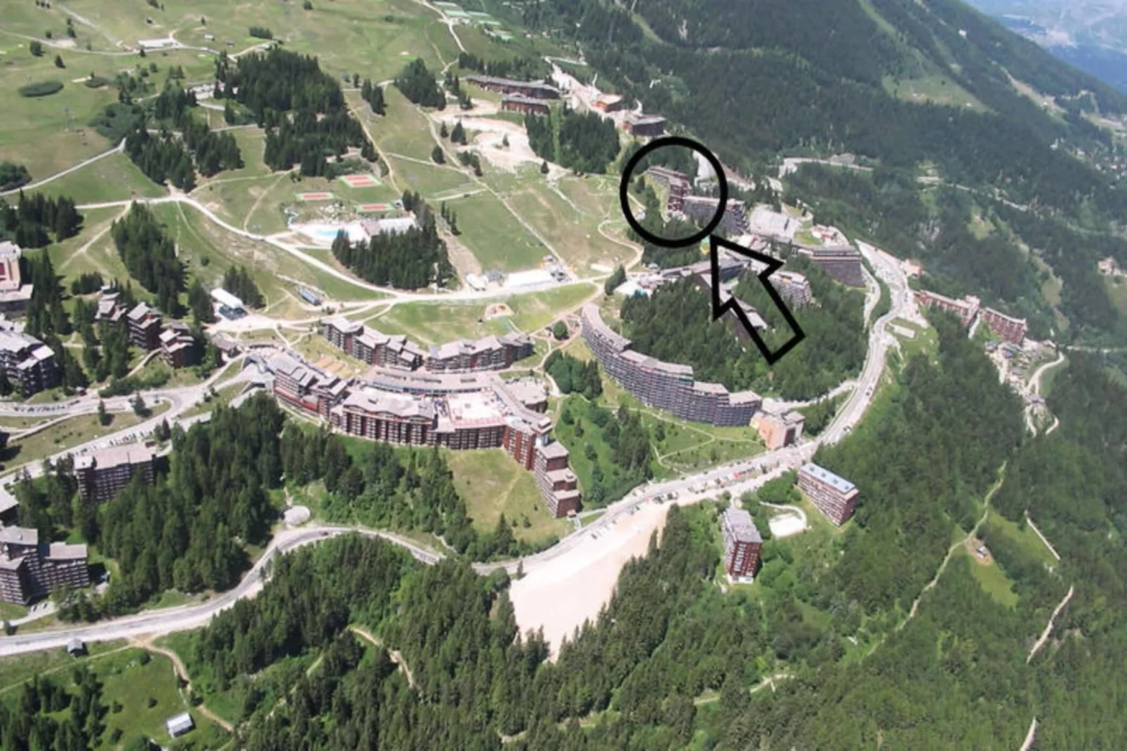 Résidence Belles Challes - Buitenkant zomer