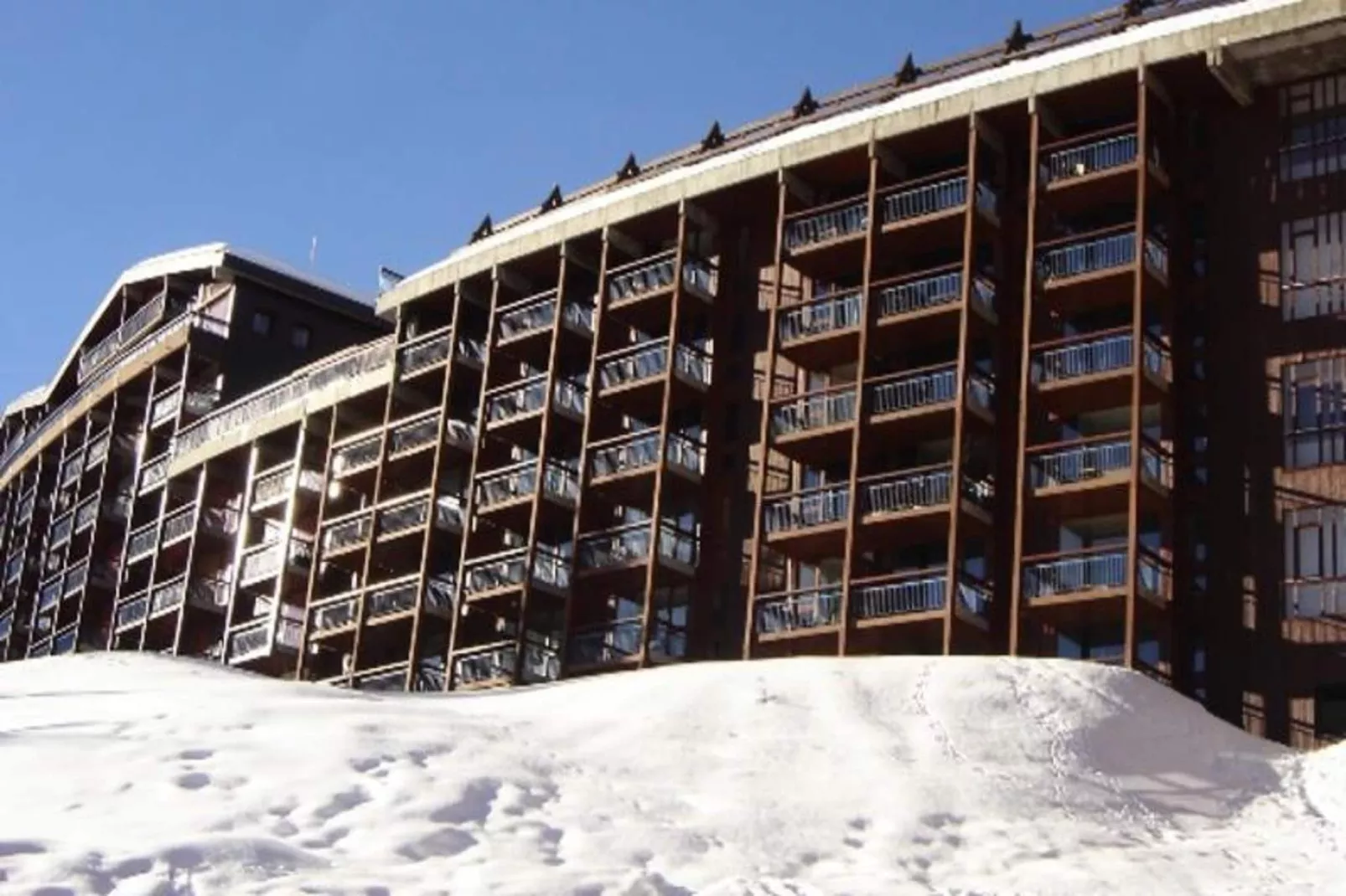 Résidence Bequi-rouge - Buitenkant zomer