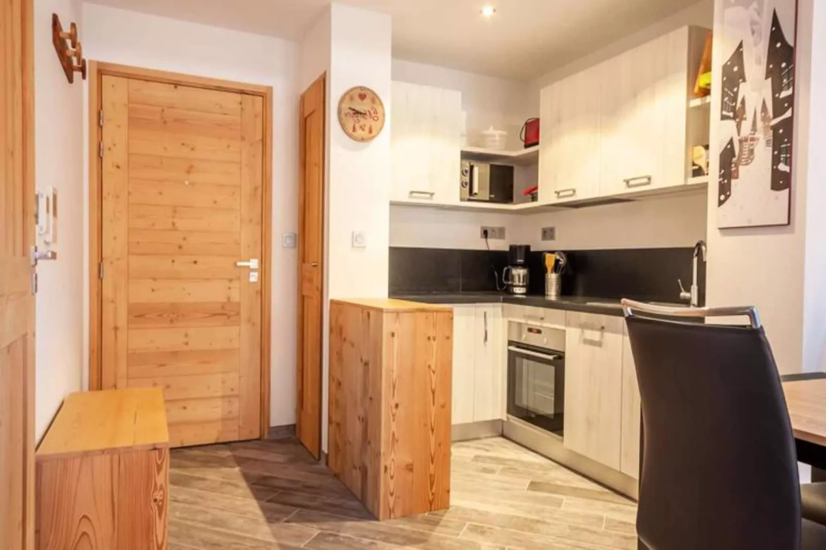 Résidence Les Portes Du Pleney-Eetkamer