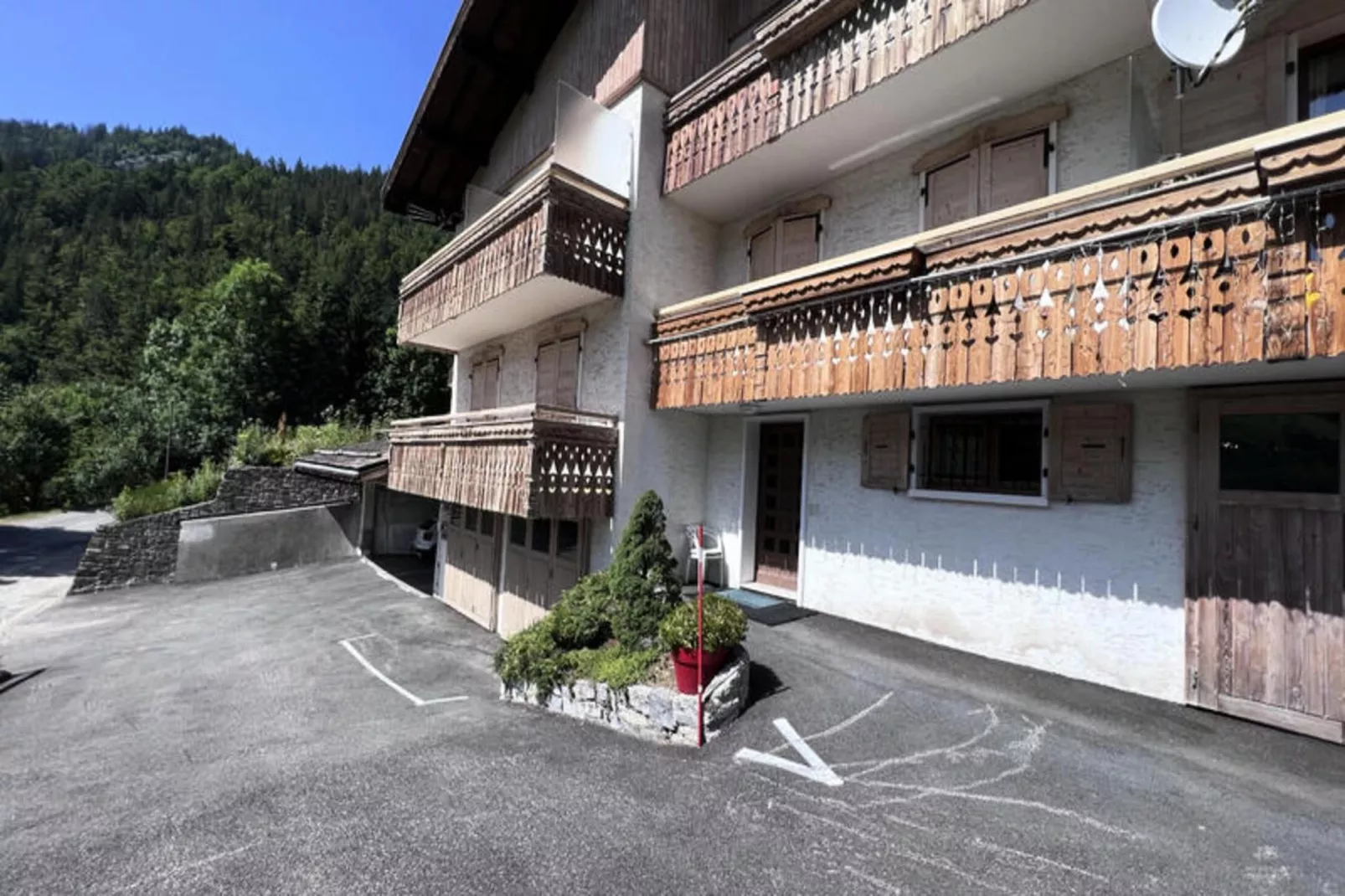Appartements à La Clusaz-Buitenkant zomer