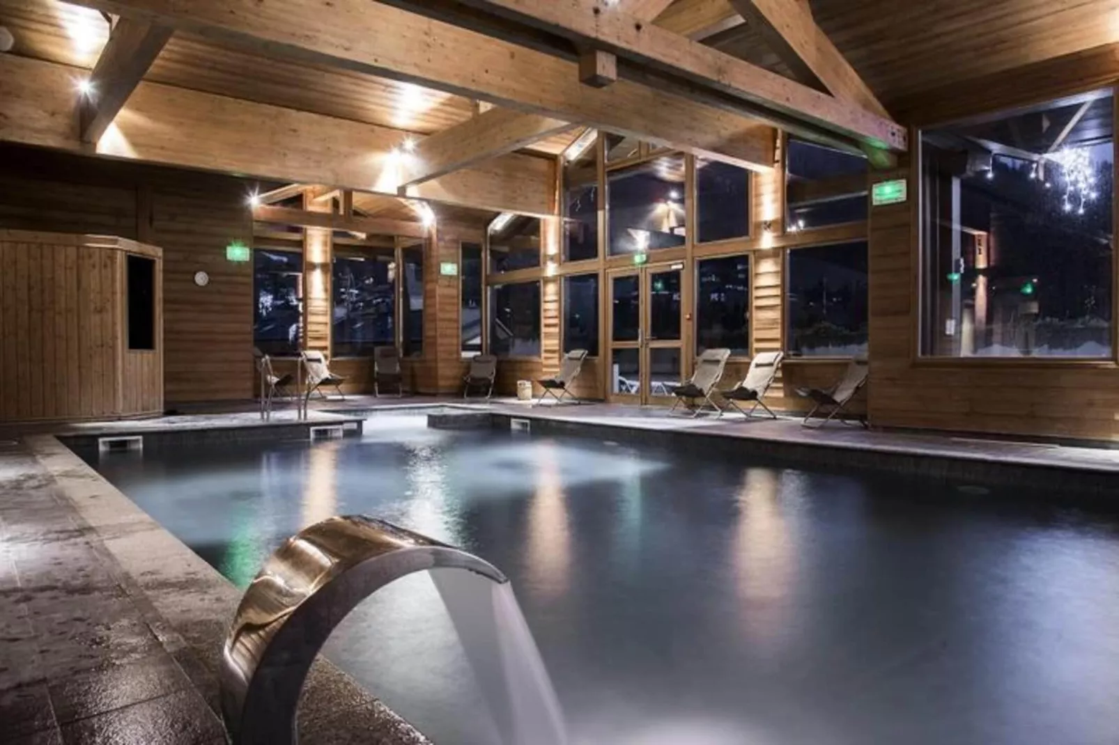 Résidence Les Grandes Alpes****-Zwembad