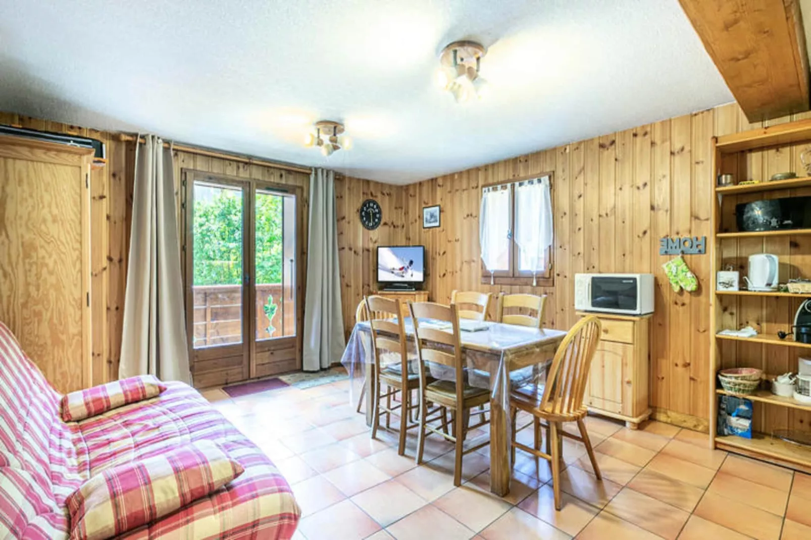 Résidence Coq De Bruyere-Eetkamer