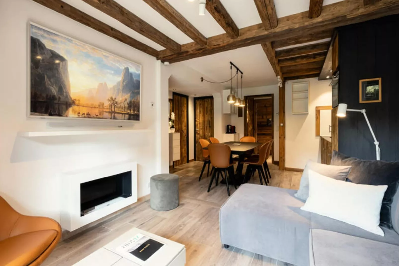 Residence Du Centre D-Buitenkant zomer