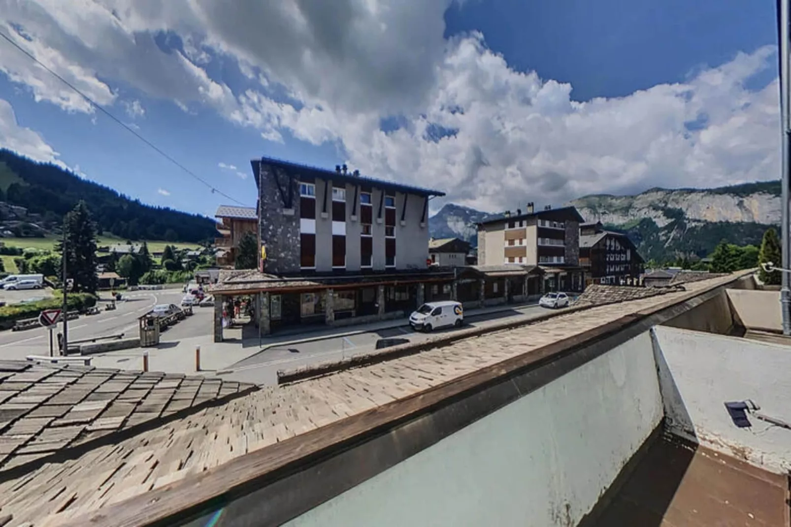 Appartements à Les Carroz-d'Arâches-Buitenkant zomer