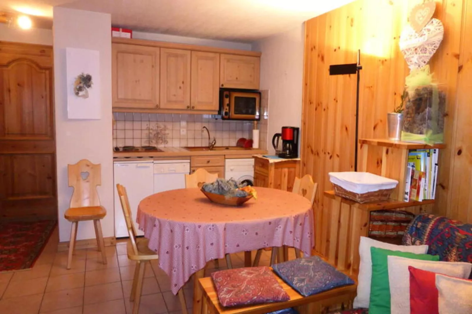 Résidence Les Aiguilles Rouges Bat B-Buitenkant zomer