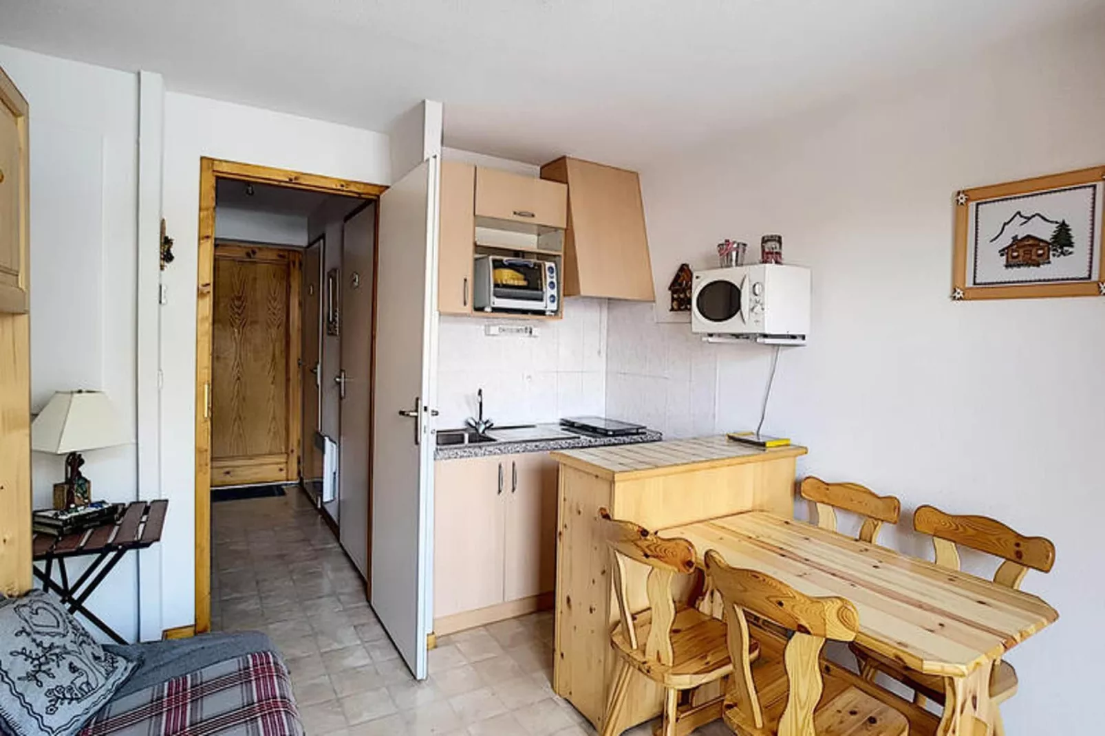 Appartements à Saint Jean d'Aulps-Eetkamer