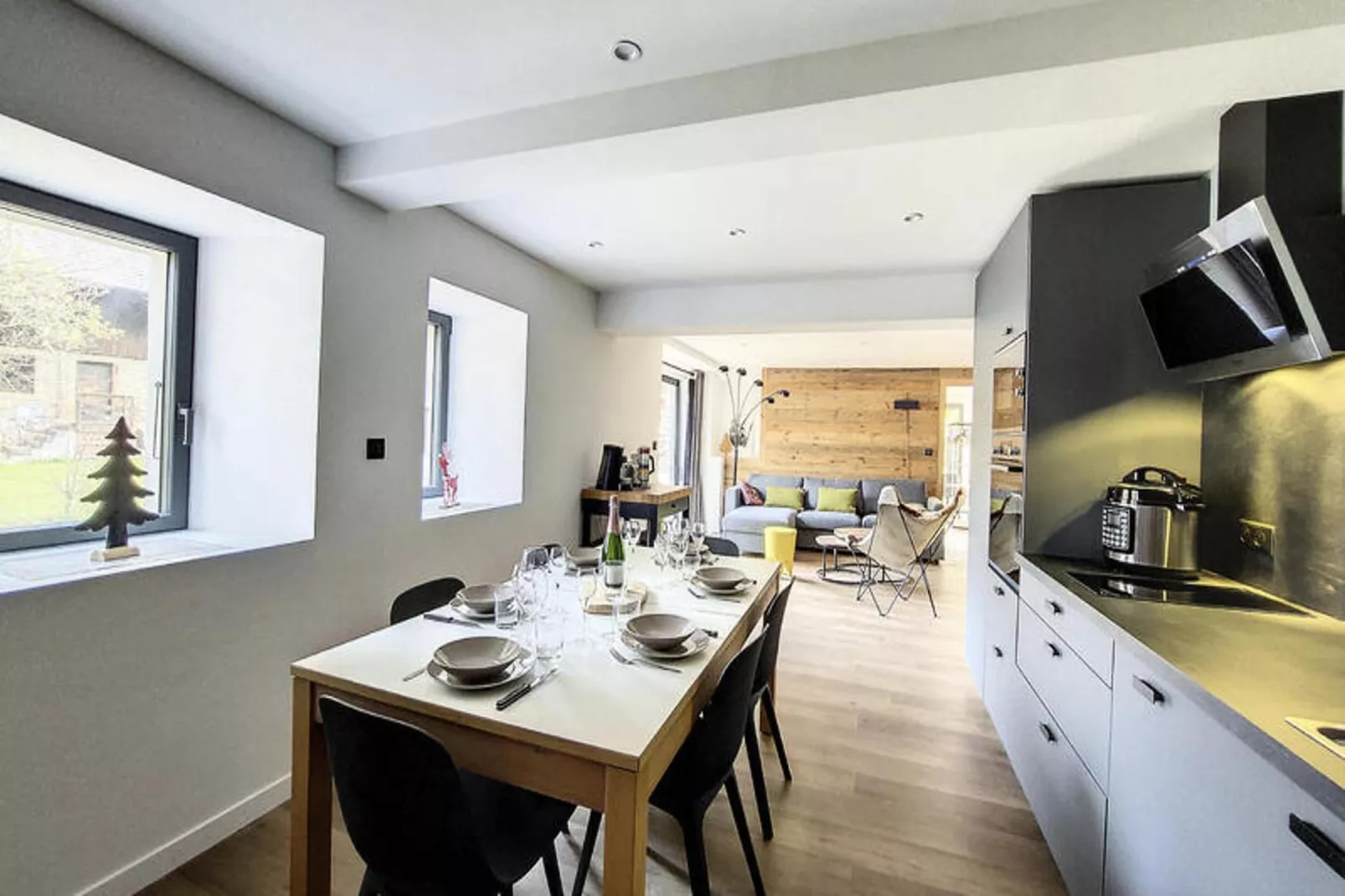 Appartements à Saint Jean d'Aulps-Eetkamer