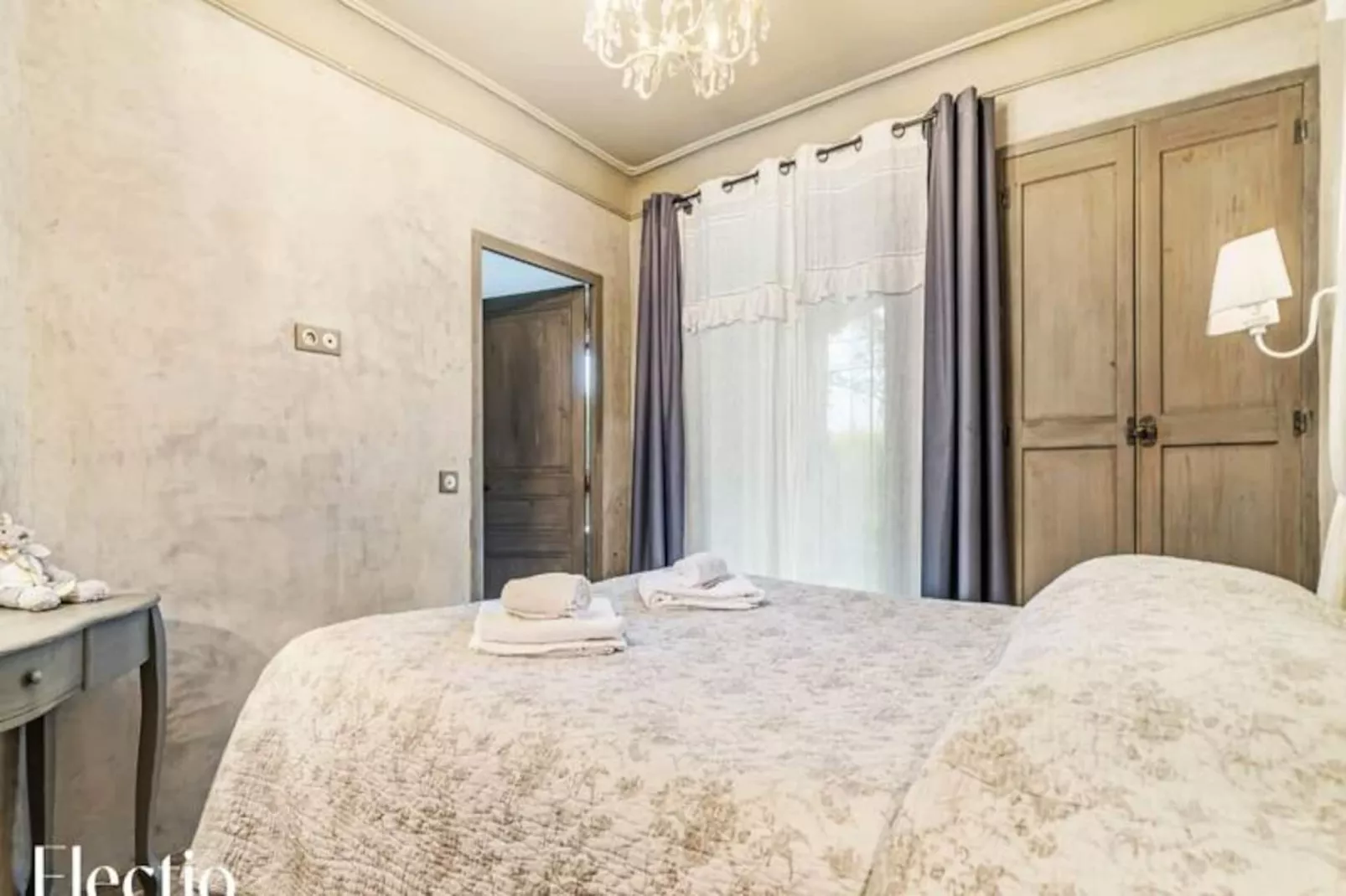 Loggia Des Genets  I  R&eacute;sidence Les Petitons-Image-tags.