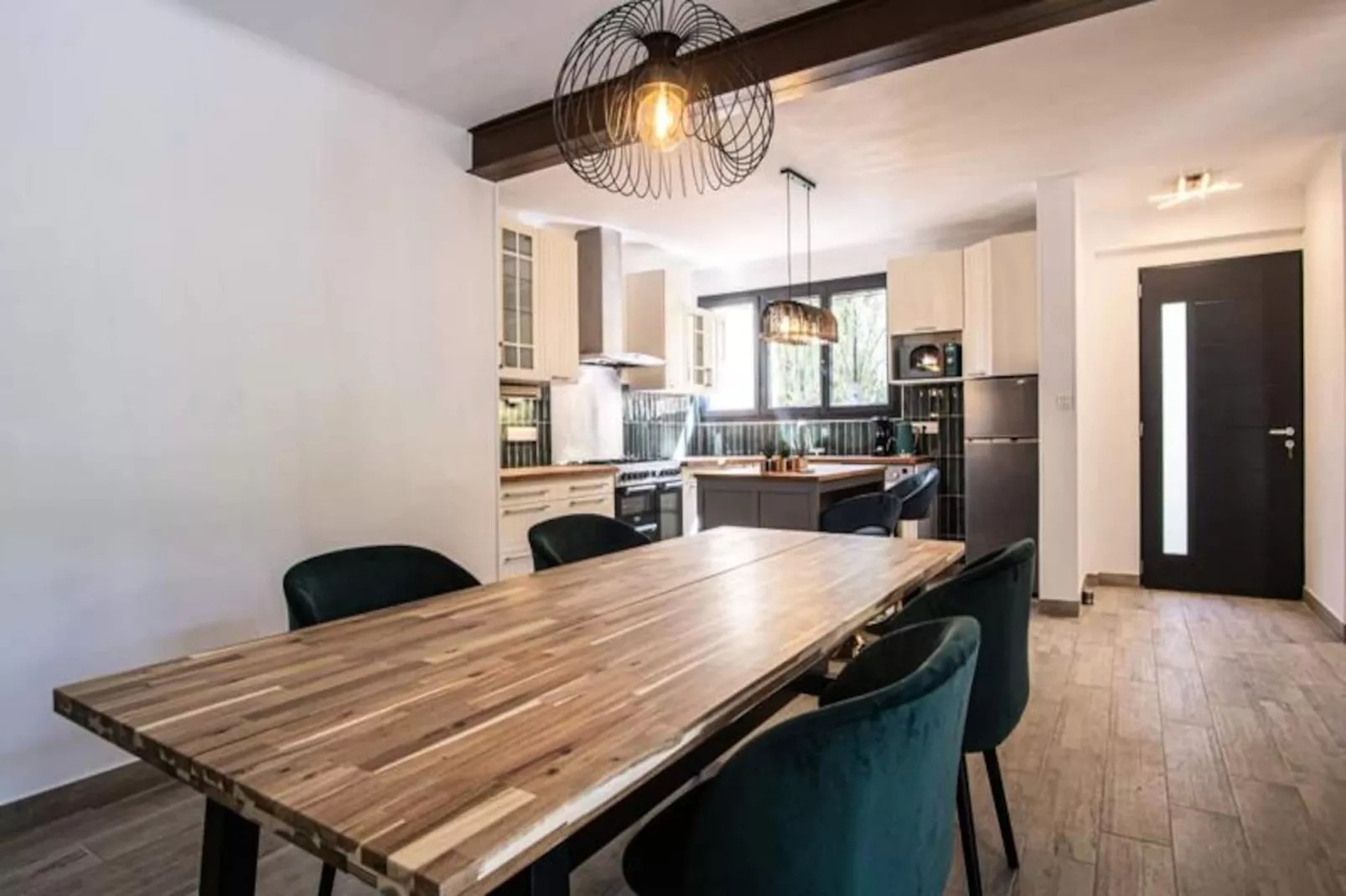 Maison Id&eacute;ale Pour Les Familles Avec Piscine Priv&eacute;e - Fontaine-de-vaucluse-Image-tags.