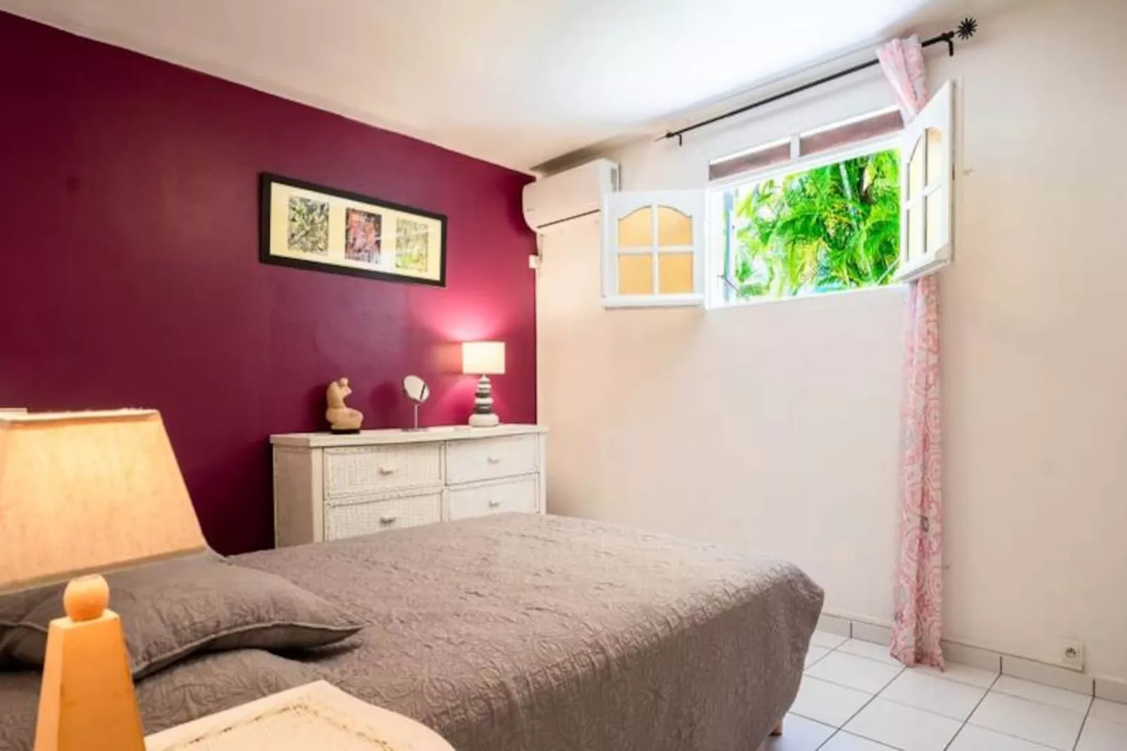 Villa Bougainvillier-Image-tags.