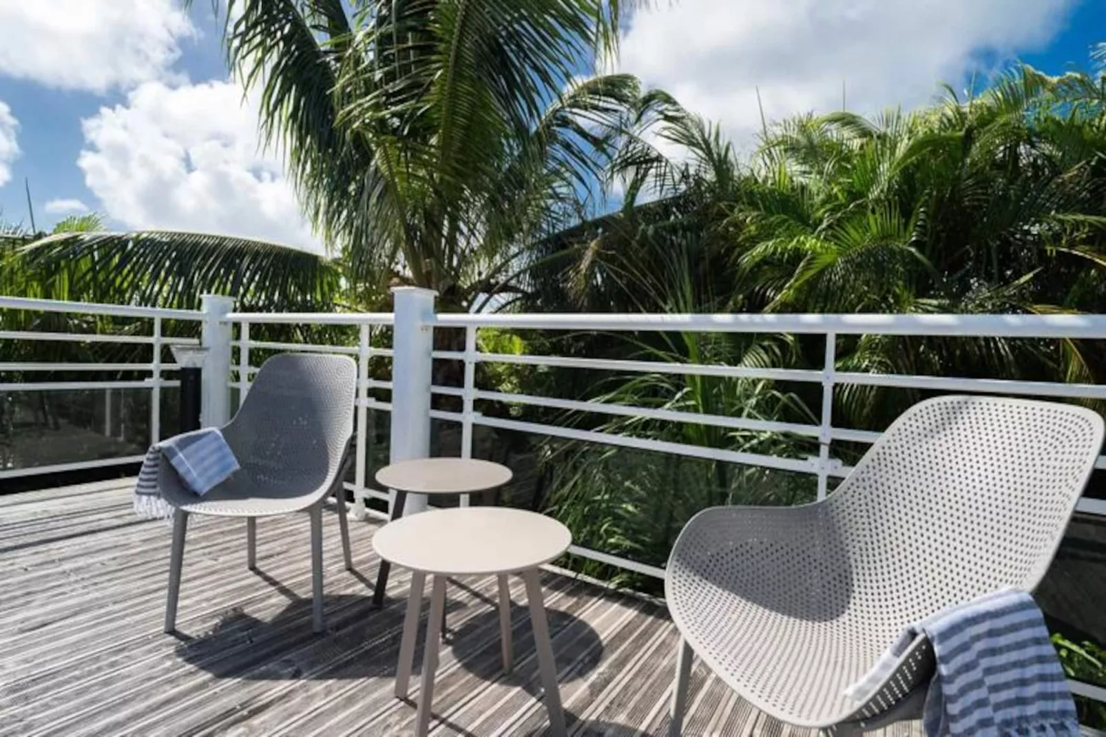 Villa Colibri-Image-tags.