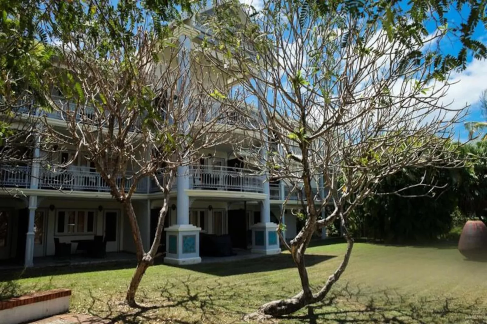 Studio Damoiselle-Image-tags.