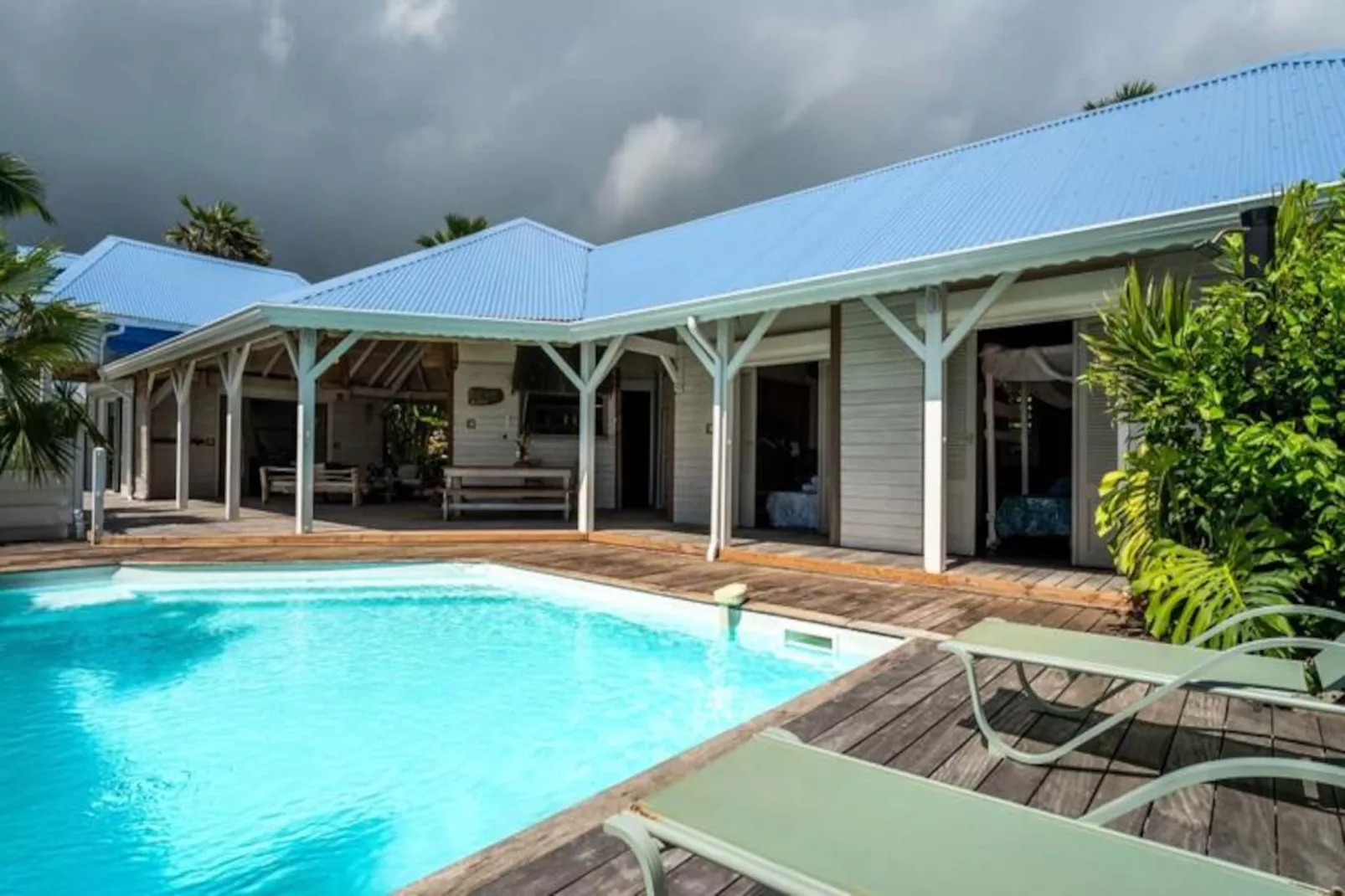 Villa Lakaz-Image-tags.