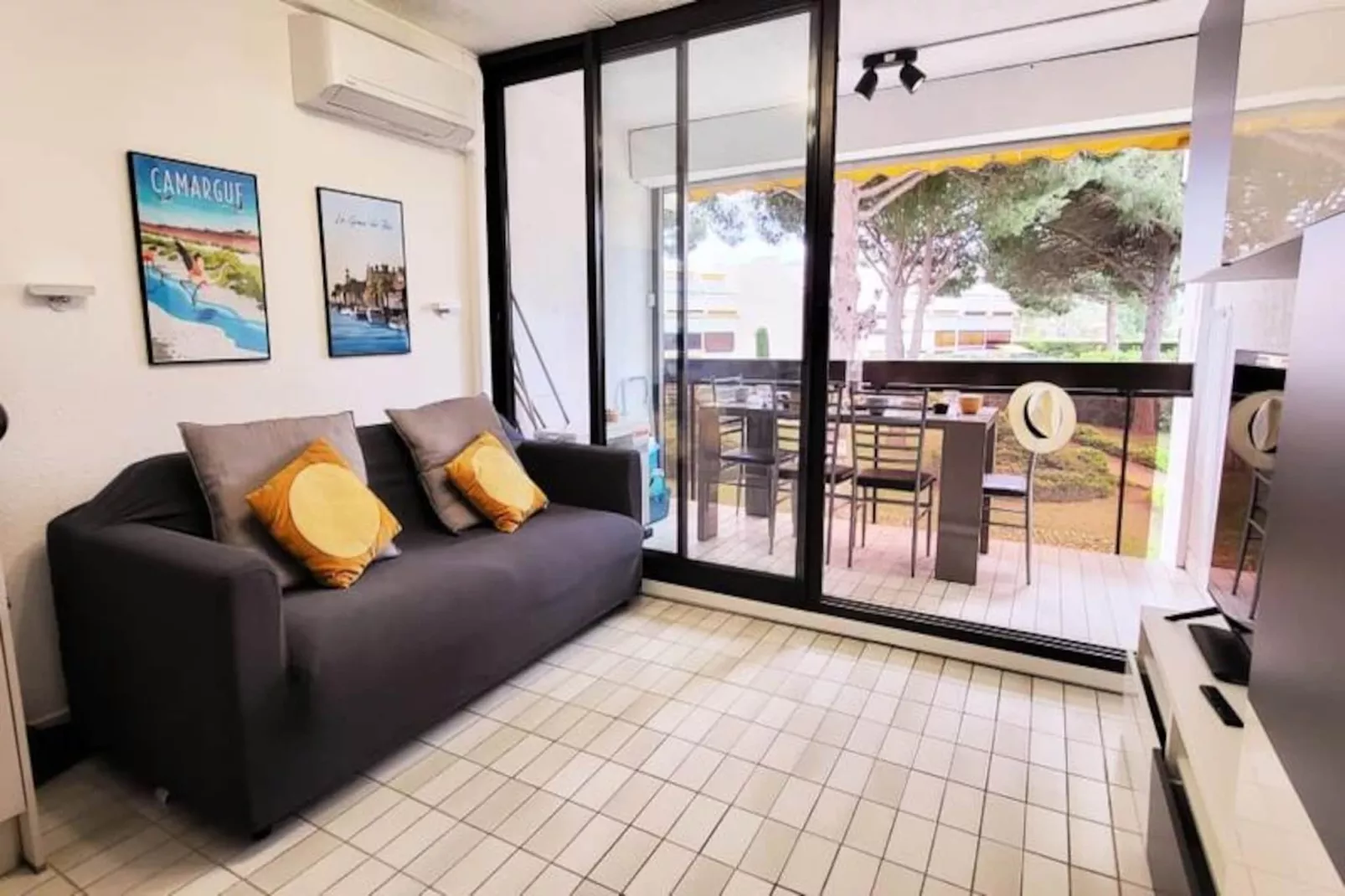 Résidence Un Jardin Proche De La Plage Et Commerces-Image-tags.