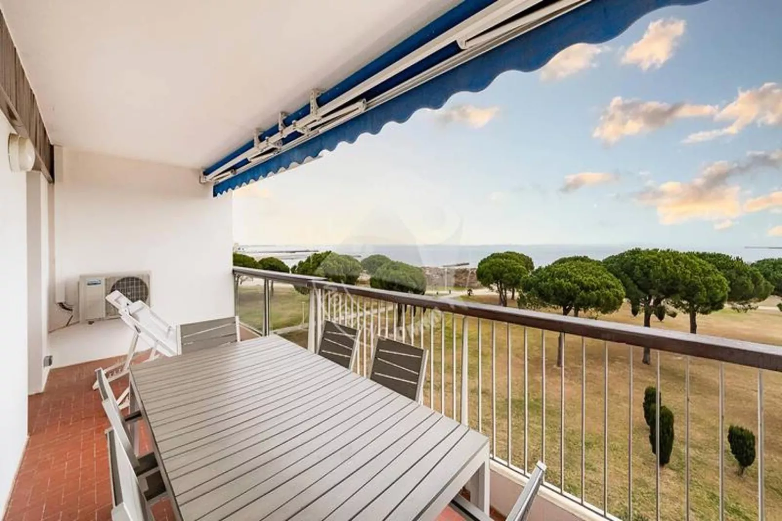 Résidence "le Frédéric Mistral"-Terrasbalkon