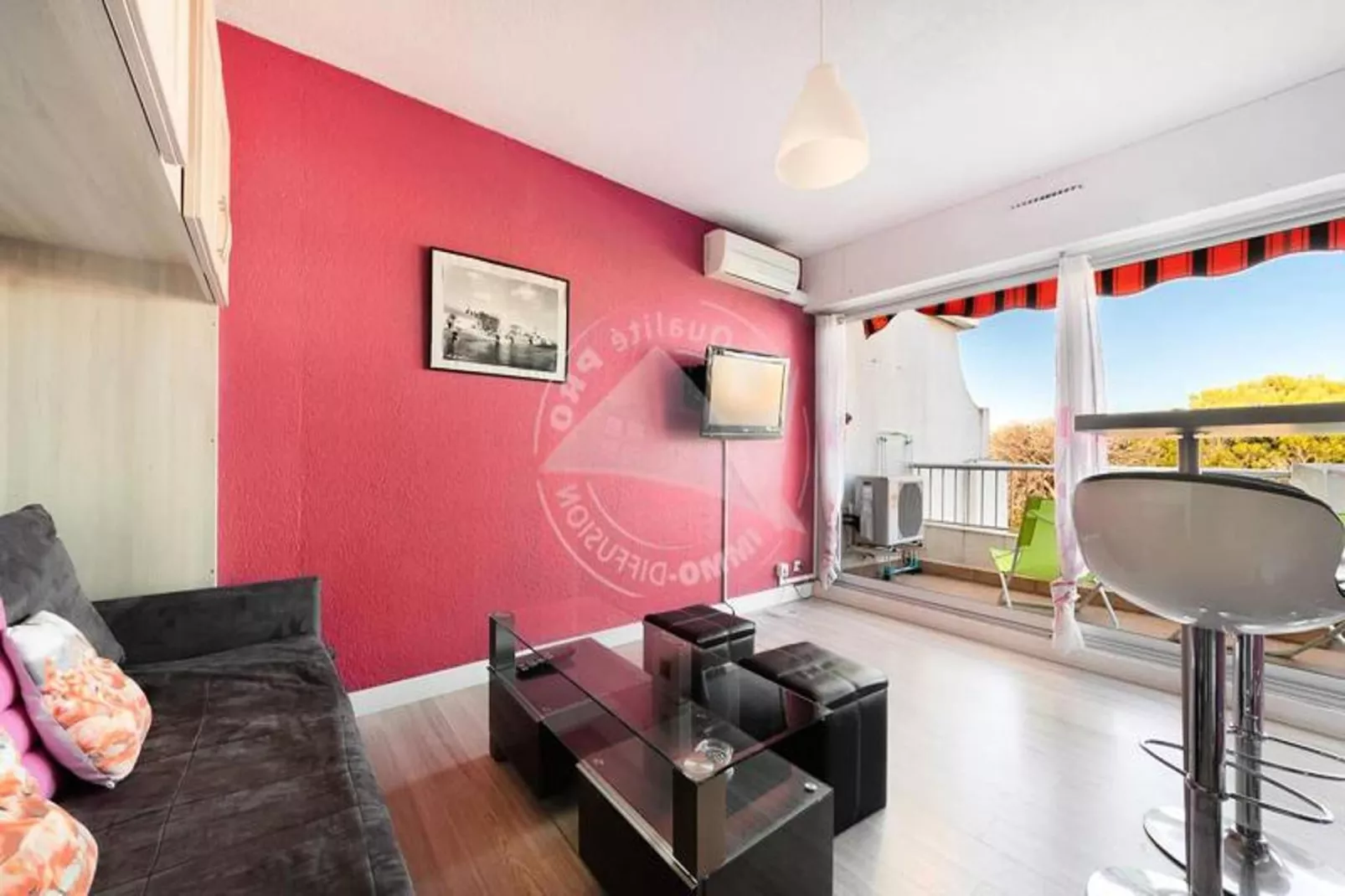 Résidence "le St Louis"-Woonkamer