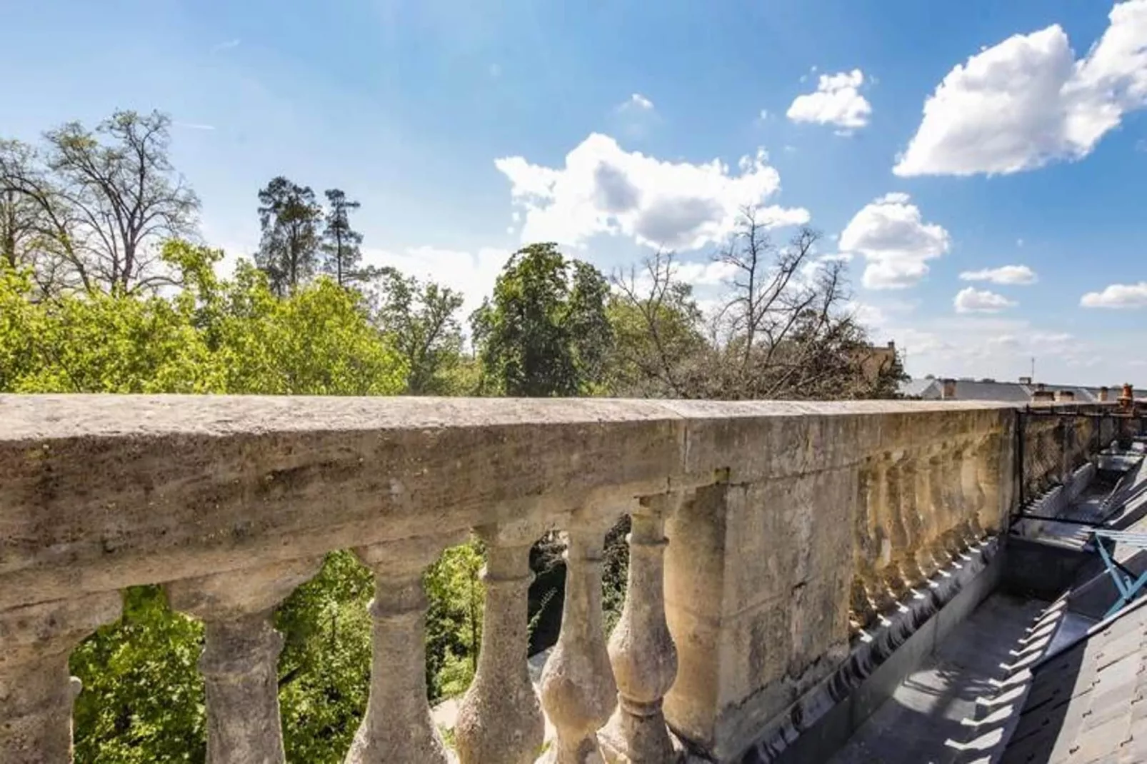 Maison Labruy&egrave;re - Suite Cosy Jardin-Buitenkant zomer