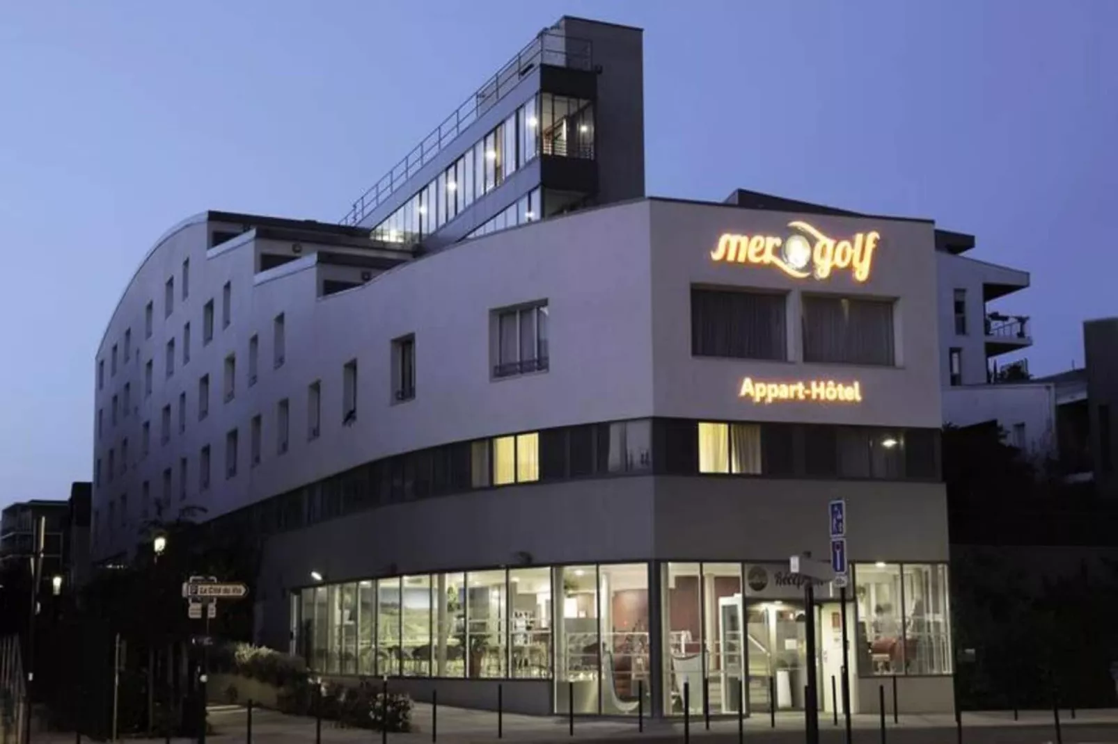 Appart'Hôtel Mer & Golf Bordeaux Bassins à Flot***-Buitenkant zomer