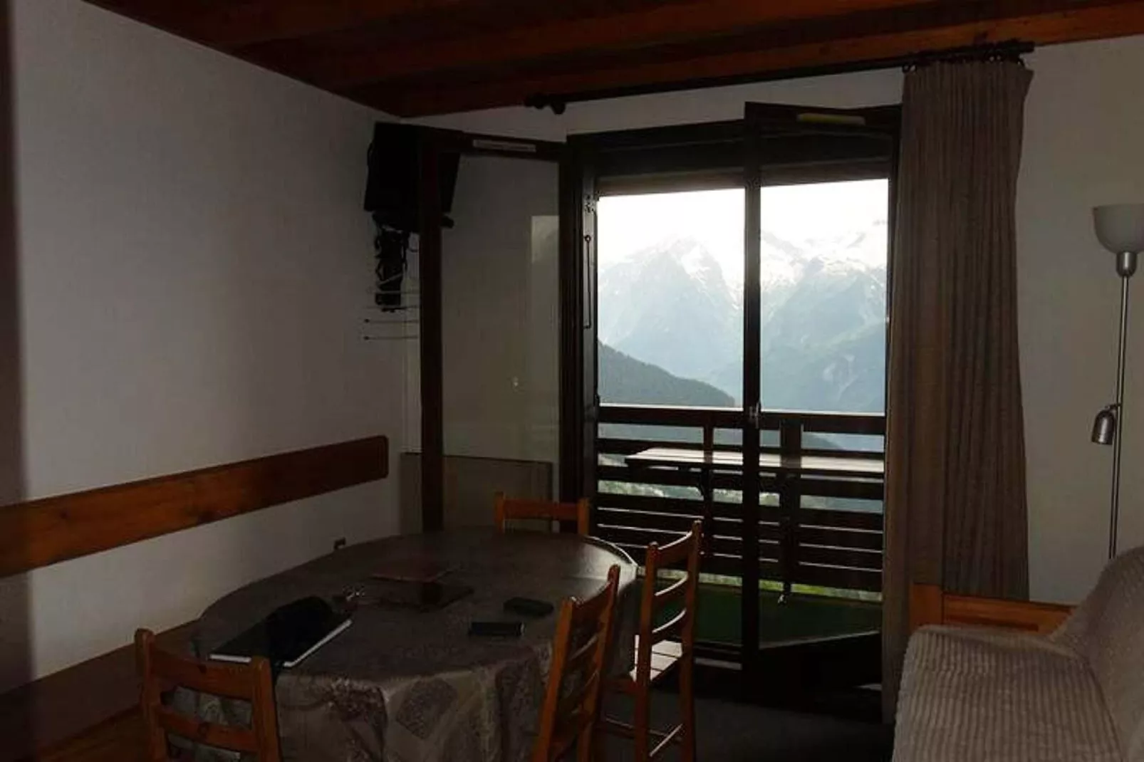 Résidence Solaires-Eetkamer