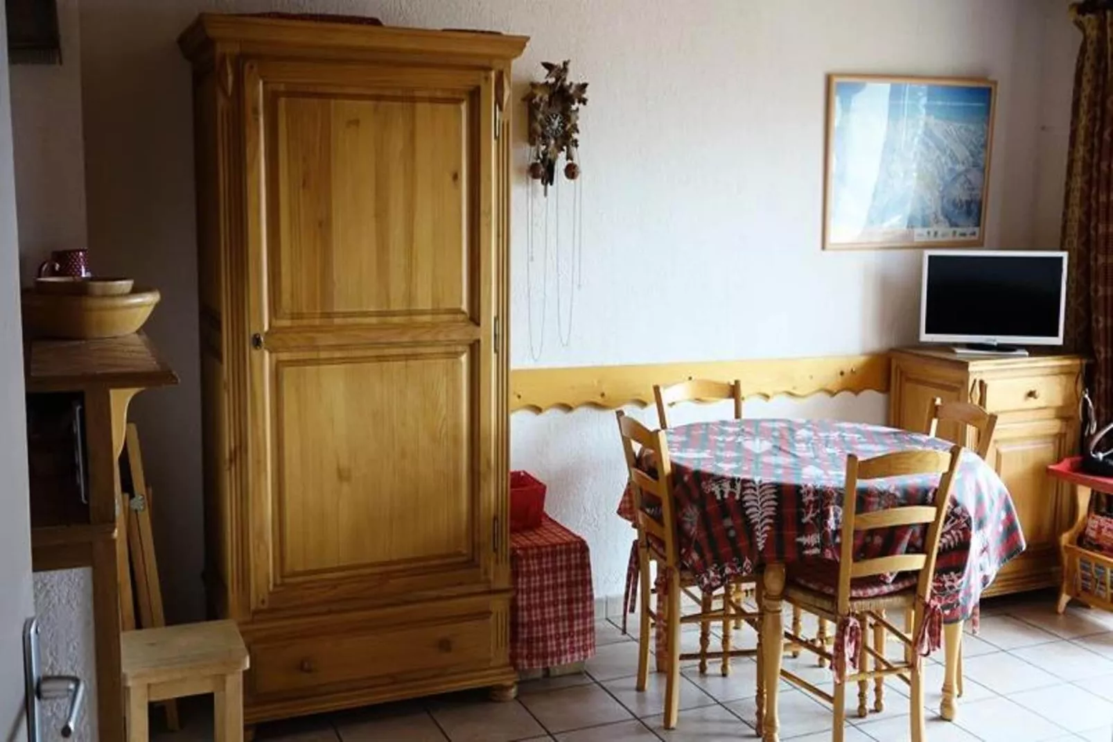 Résidence Paradis B-Eetkamer