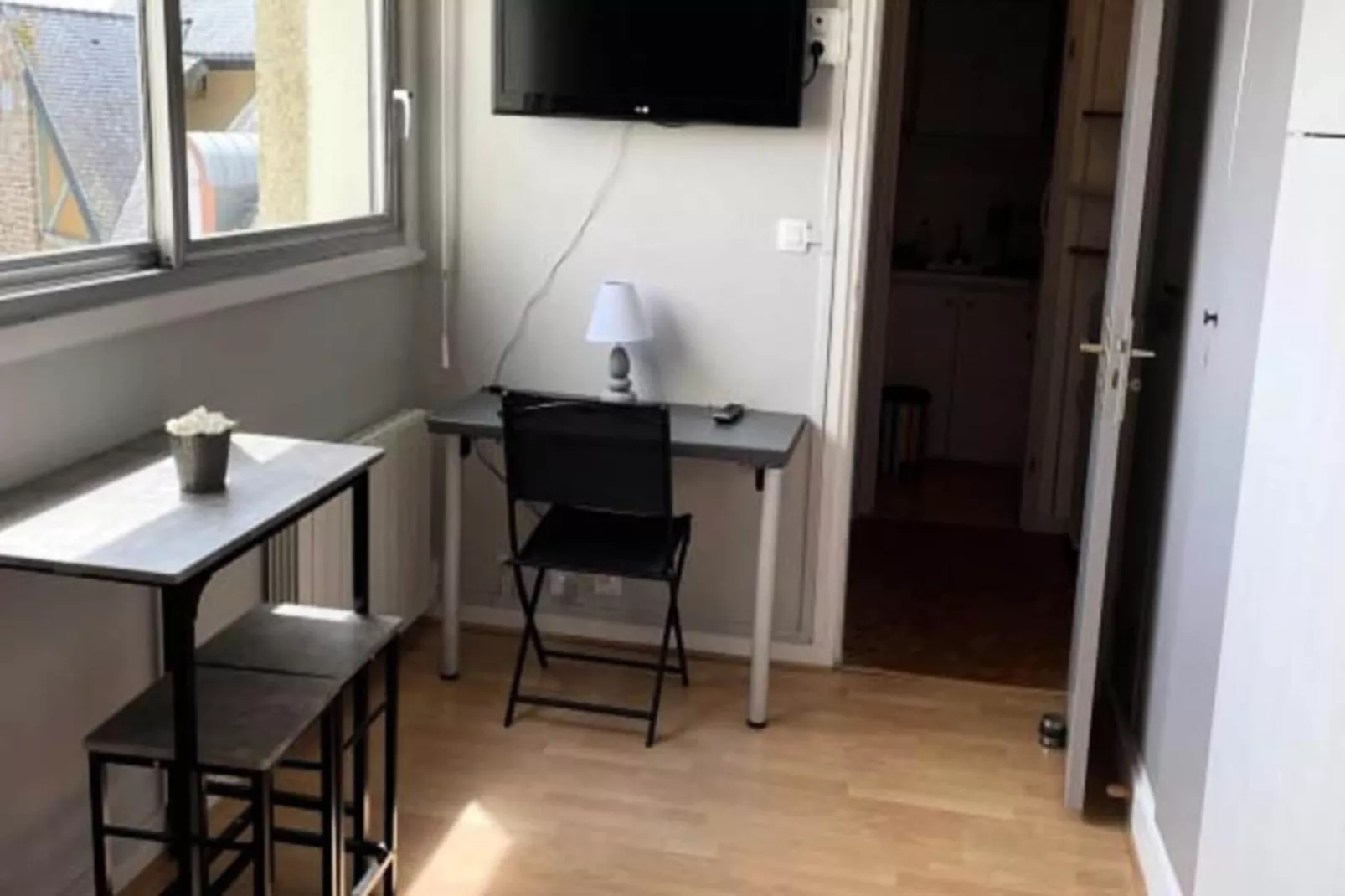 Résidence Studio Avec Parking 100 M D&eacute;parts Pour Les Iles-Woonkamer