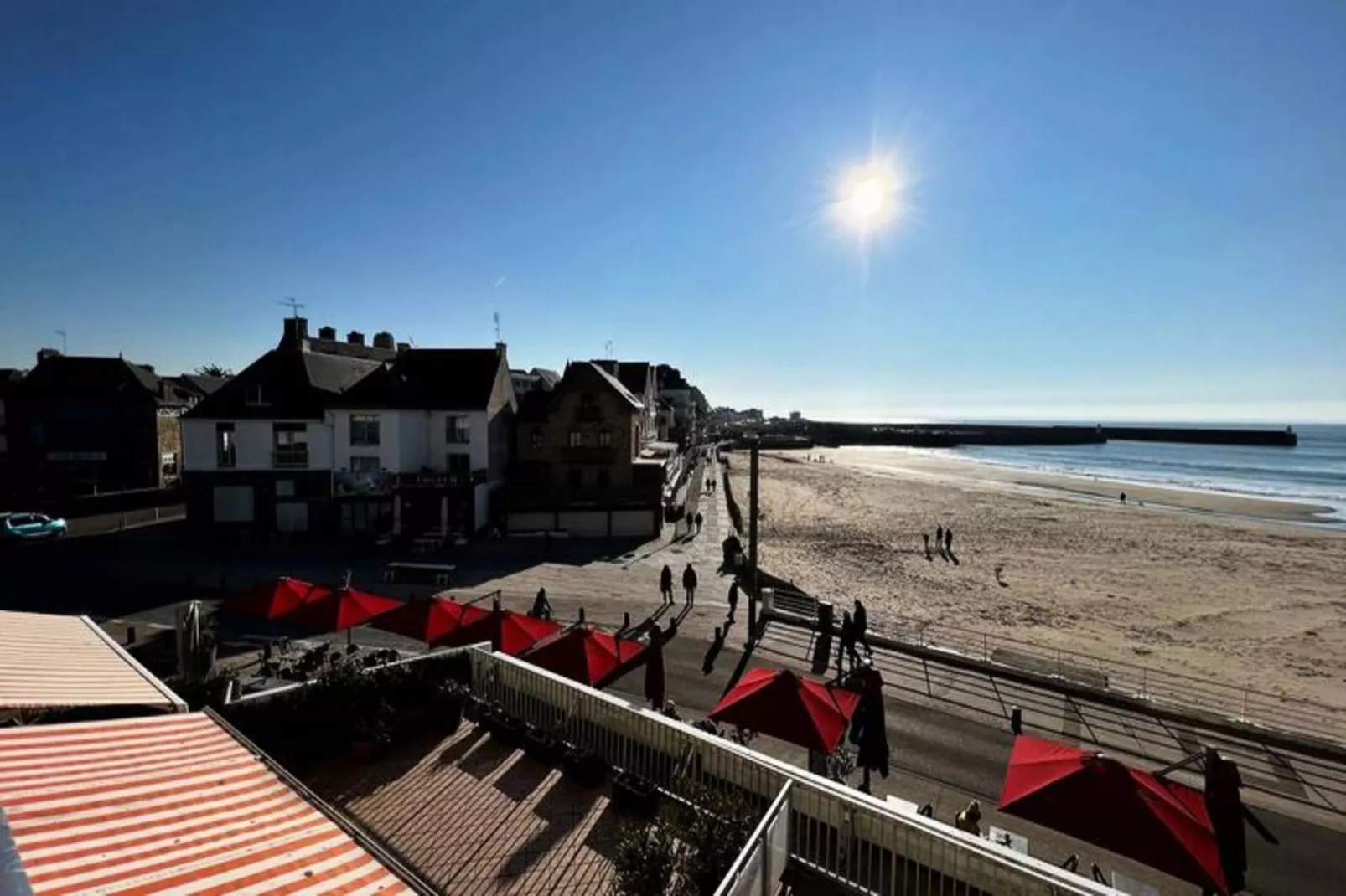 Résidence Dauphins-Uitzicht zomer