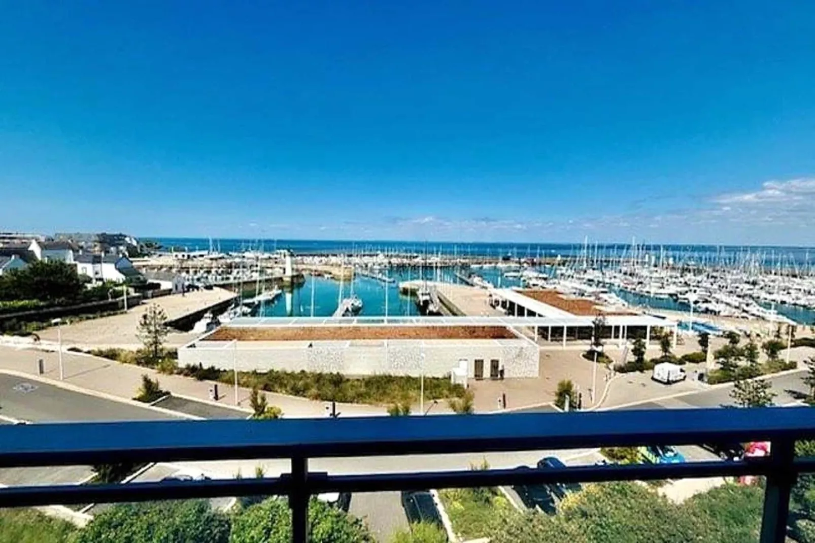 Résidence Le Mane-Uitzicht zomer