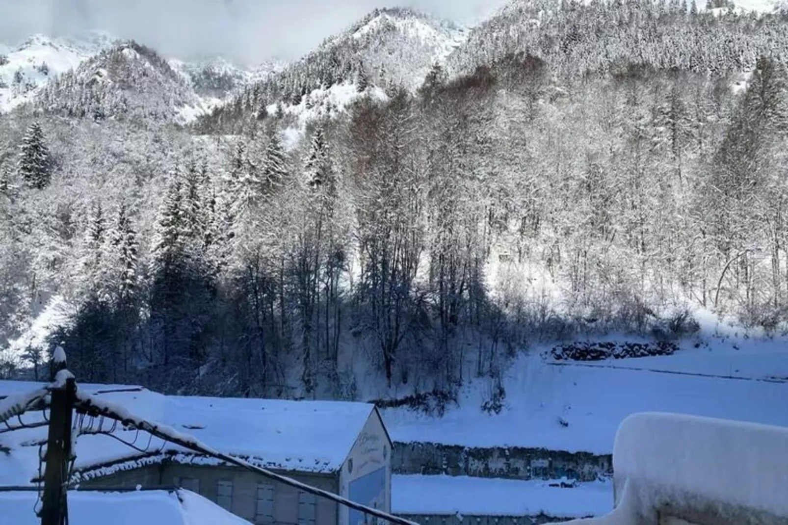 Résidence Neouvielle-Buitenkant zomer