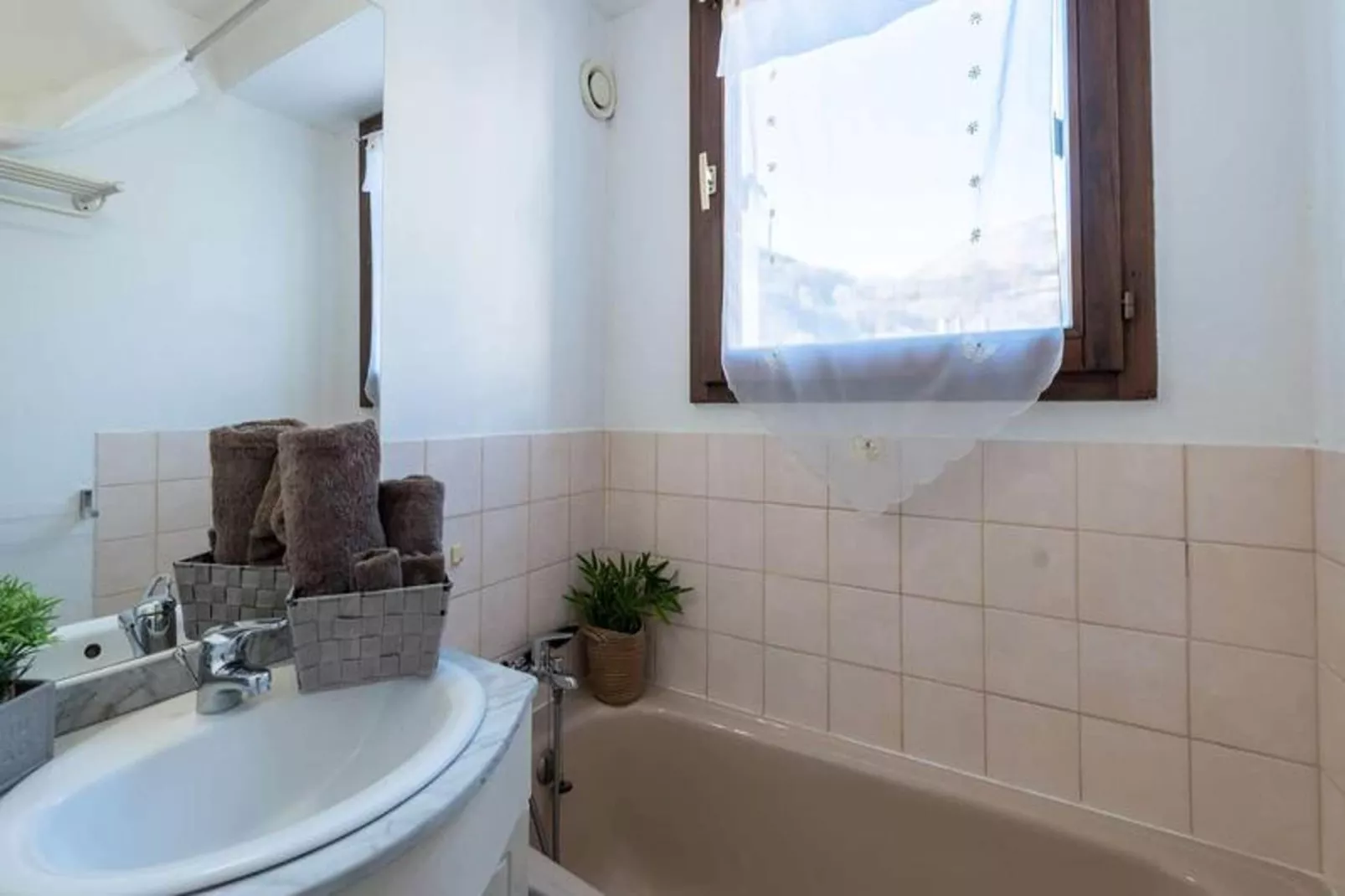 Résidence H.th.i:iris-Badkamer