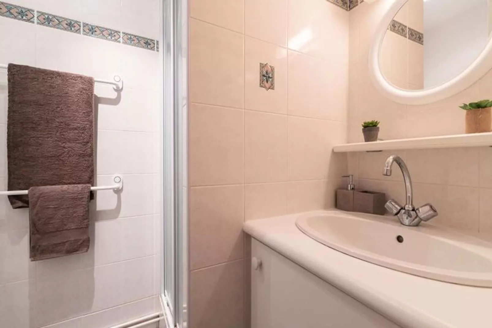 Résidence Ondines B/c-Badkamer